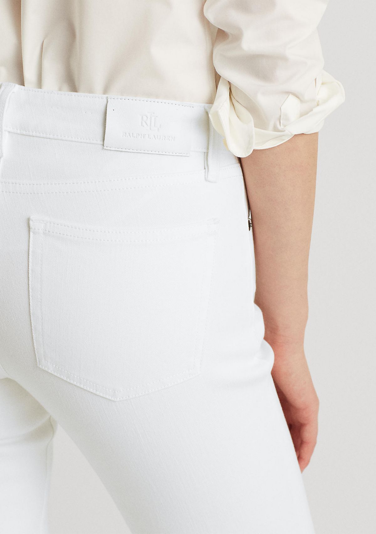Slimming Straight Jeans