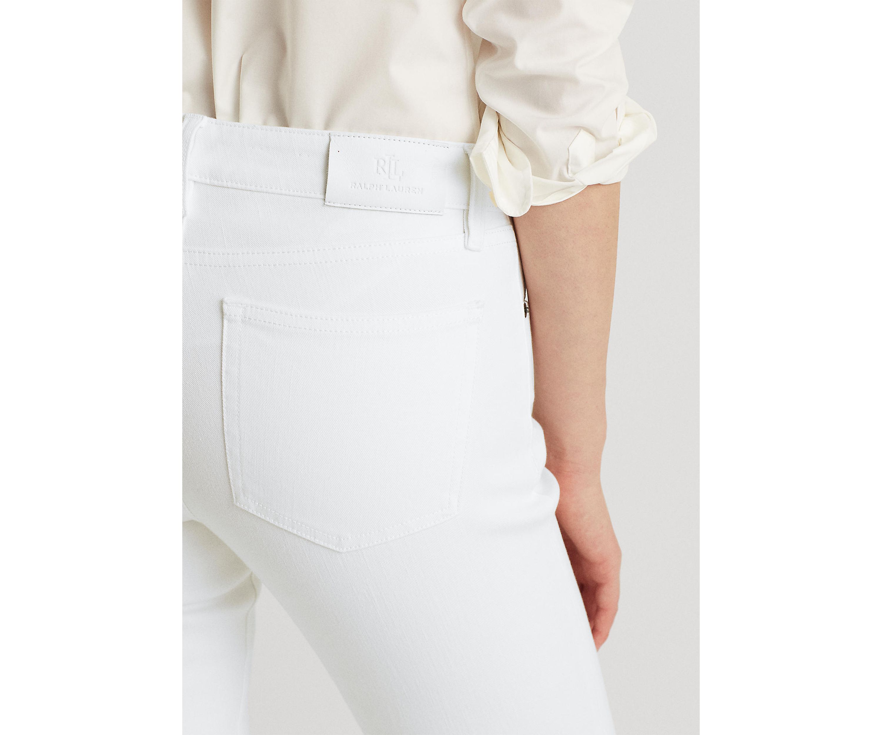 Slimming Straight Jeans