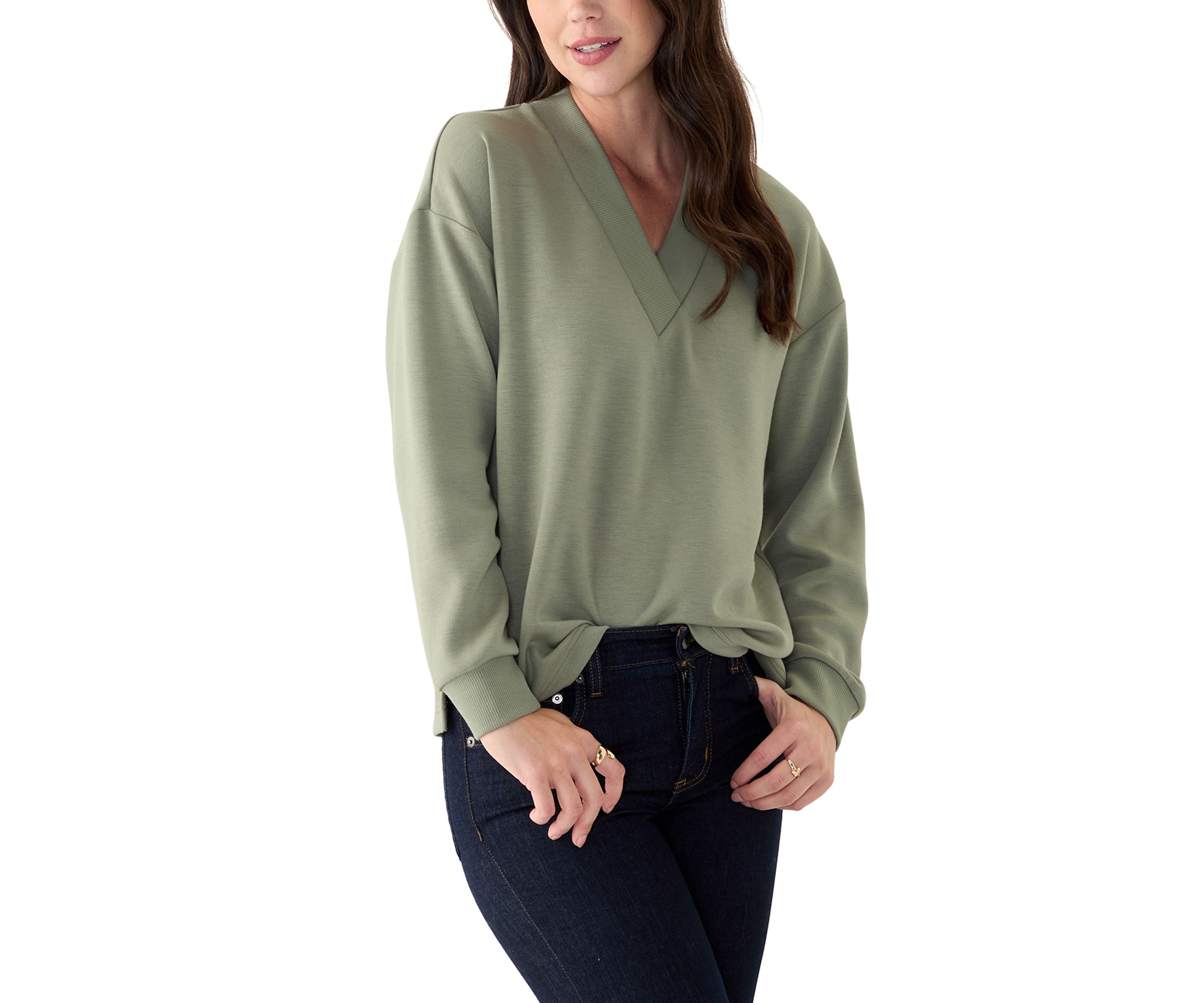 Womens Long Sleeve V-Neck Free Flow Pullover