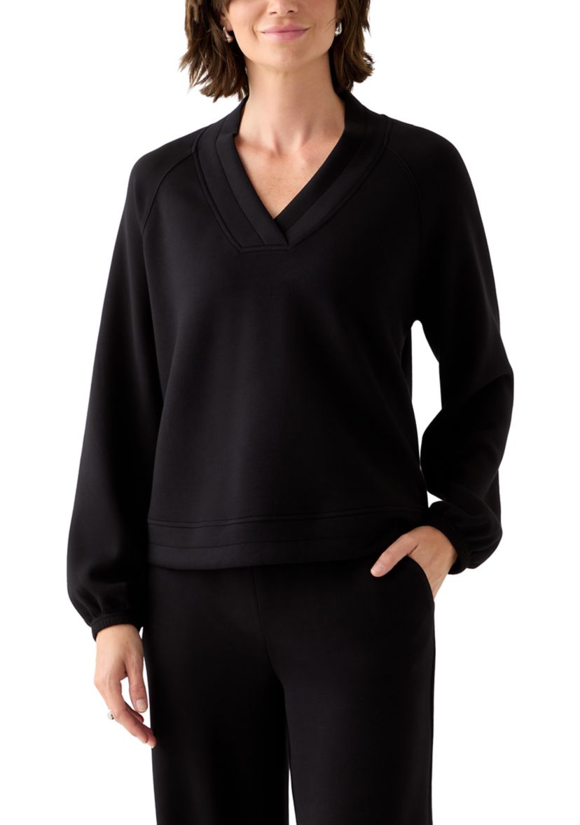 Womens Long Sleeve V-Neck Free Flow Top