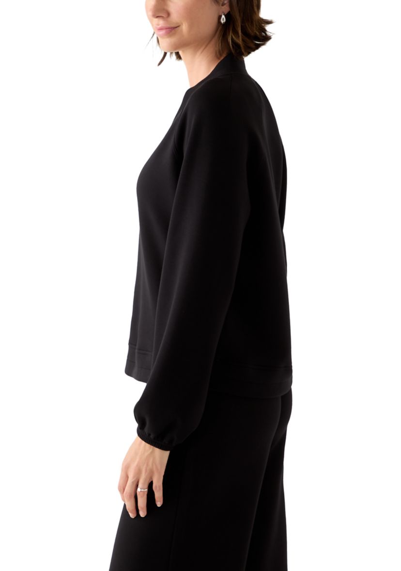 Womens Long Sleeve V-Neck Free Flow Top