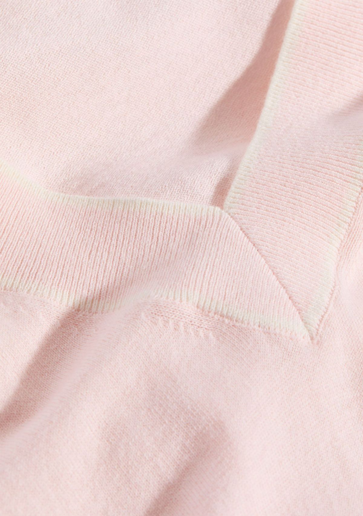 Womens Heritage Tipped V-Neck Sweater