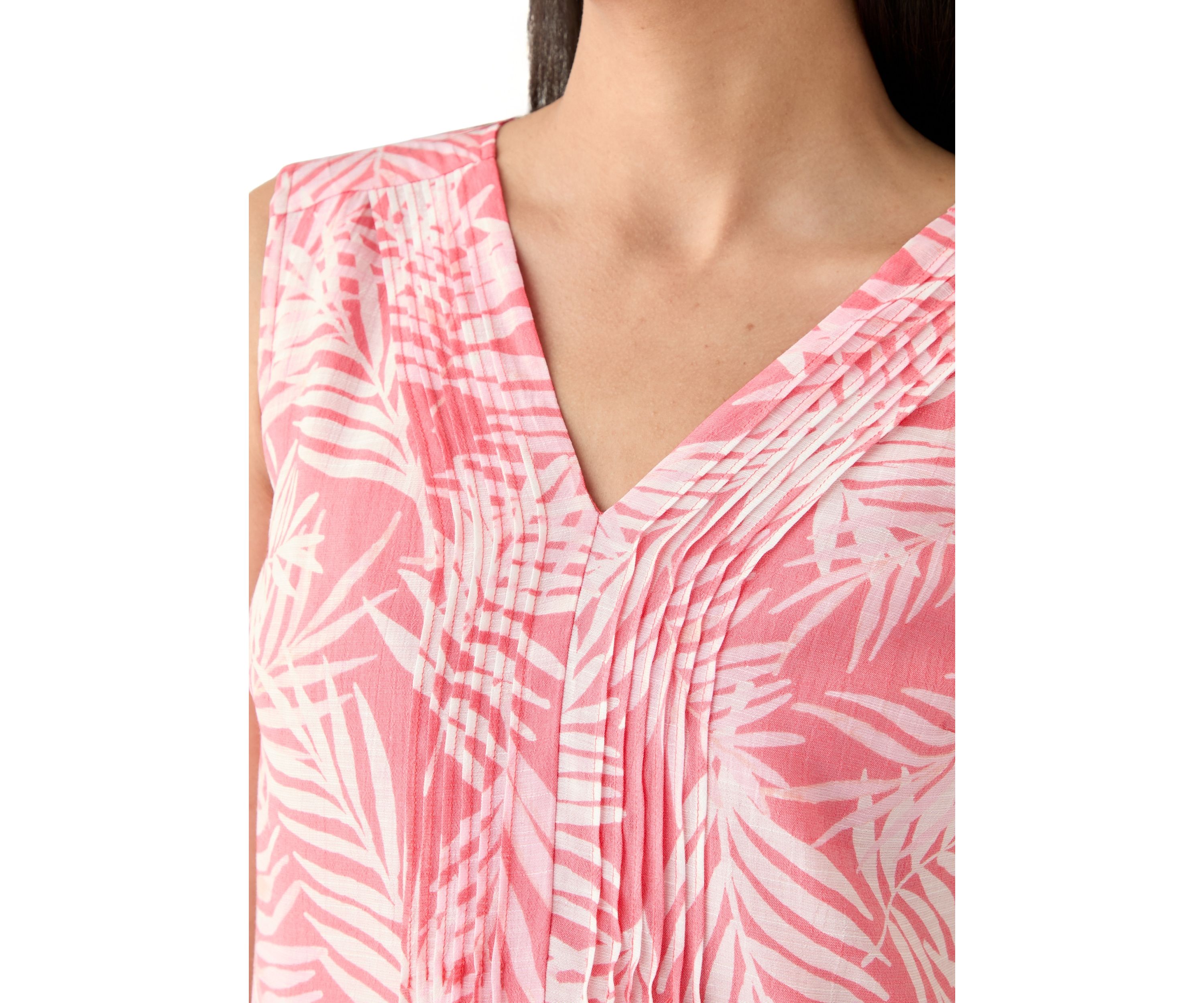 Womens V-Neck Pintuck Sleeveless Printed Top