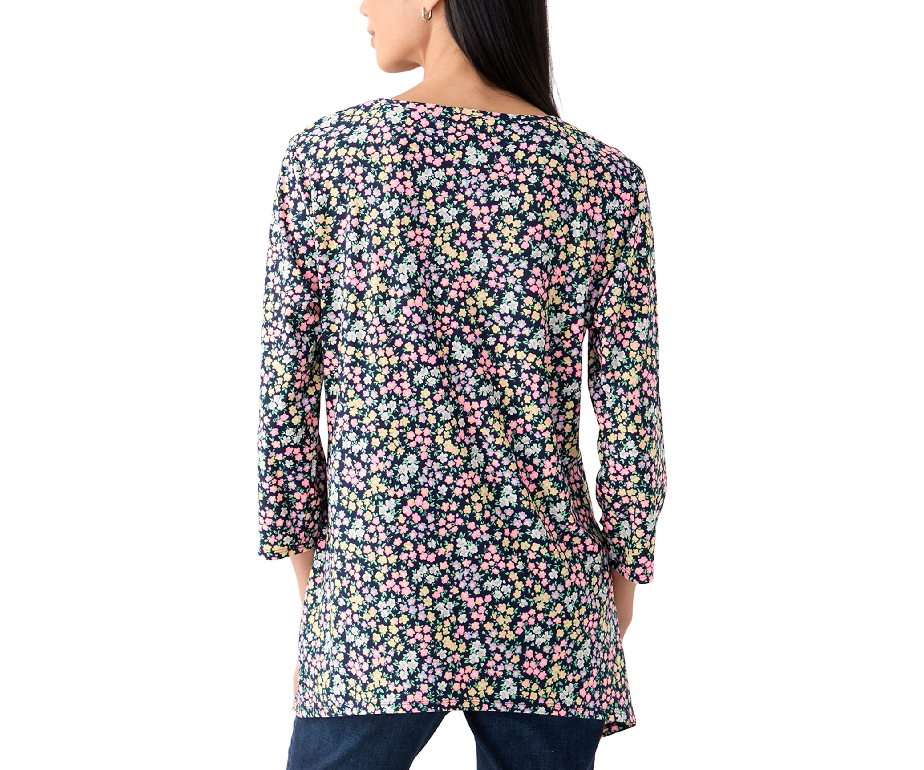 Womens 3/4 Sleeve Shark Bite Top
