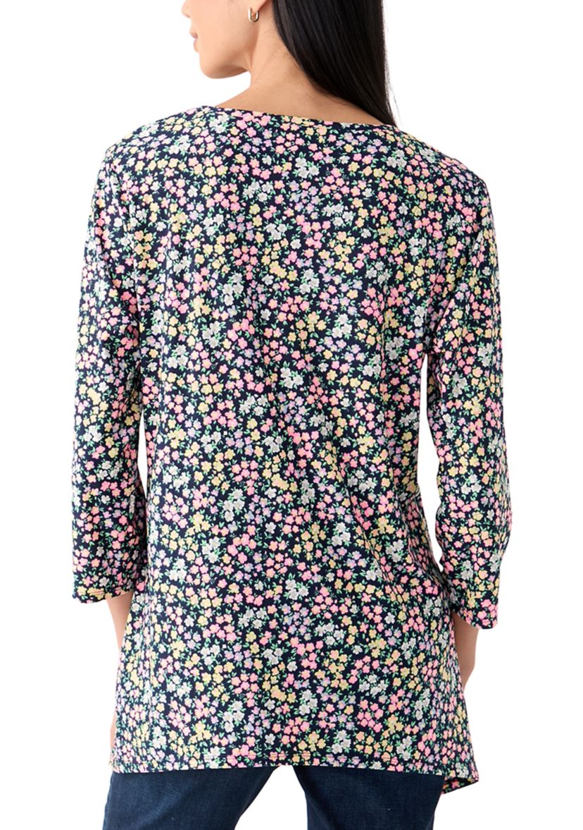 Womens 3/4 Sleeve Shark Bite Top
