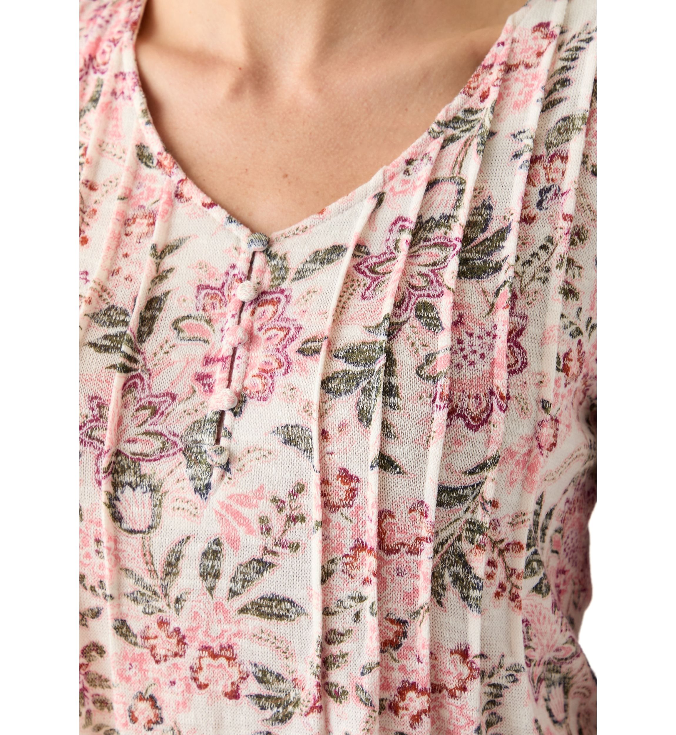 Womens 3/4 Sleeve Printed V-Neck Henley Shirt 
