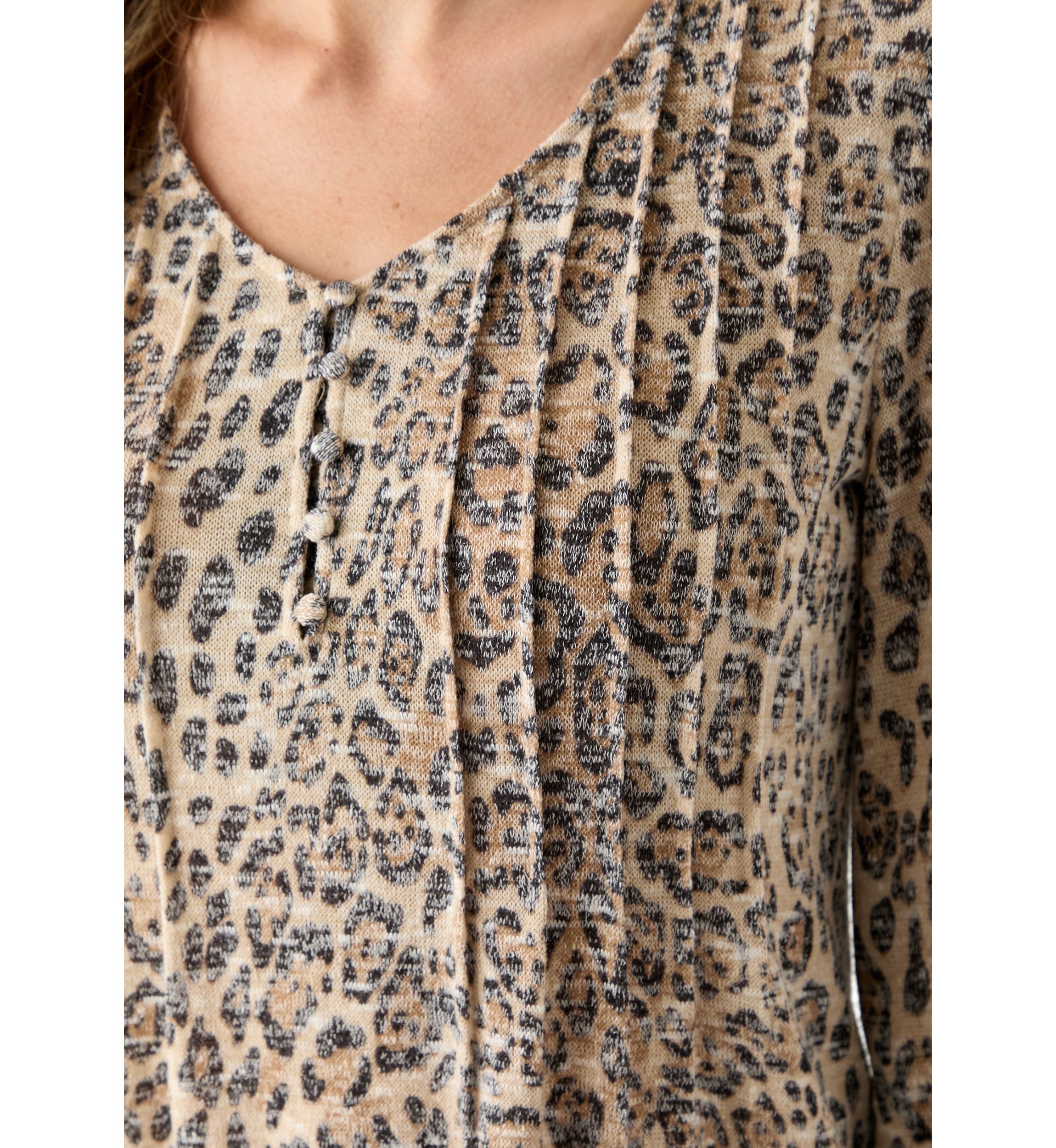  Womens 3/4 Sleeve Printed V-Neck Henley Shirt 