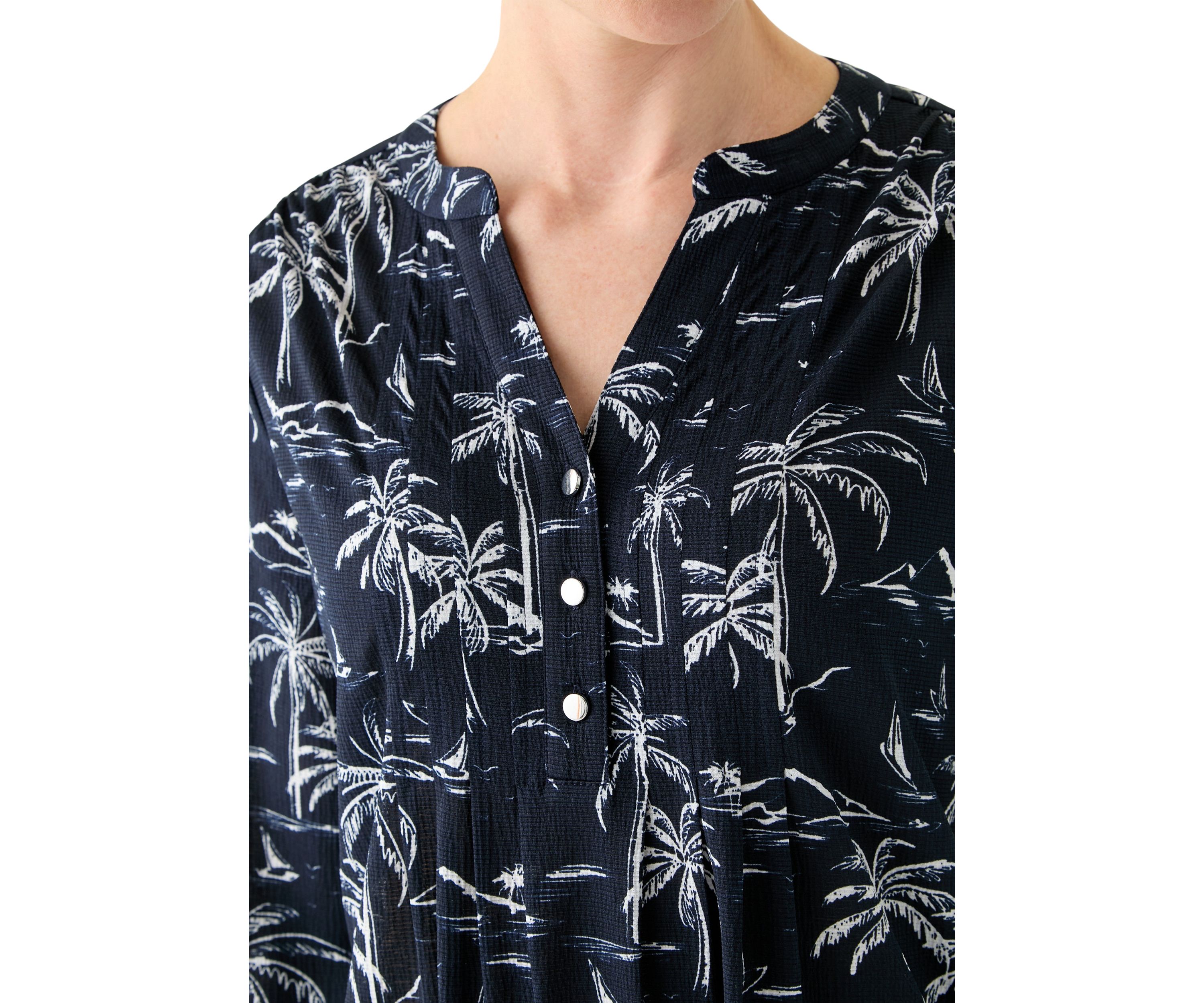 Womens 3/4 Sleeve Texture Knit Henley Top