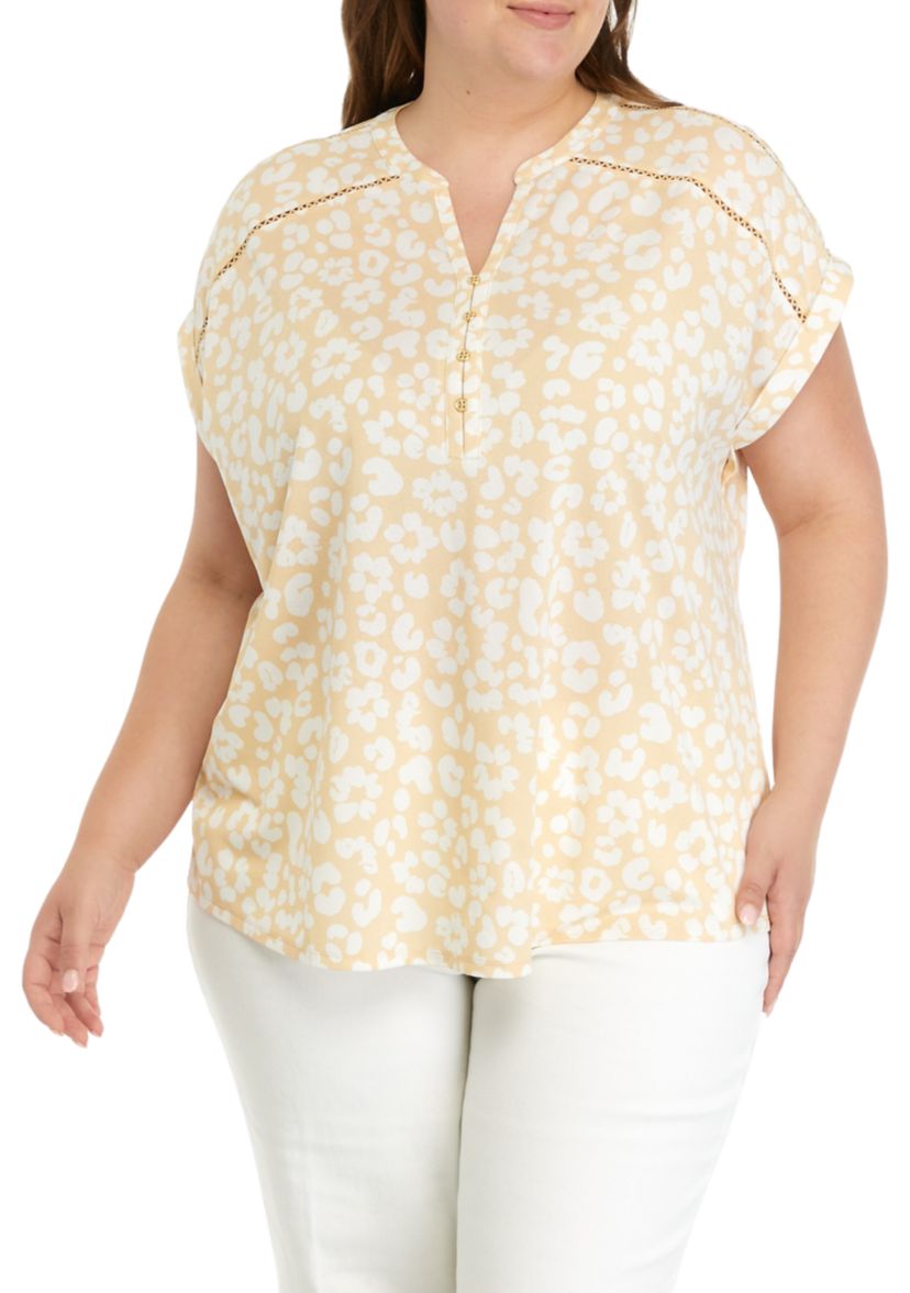 Plus Size Printed Split Neck Top