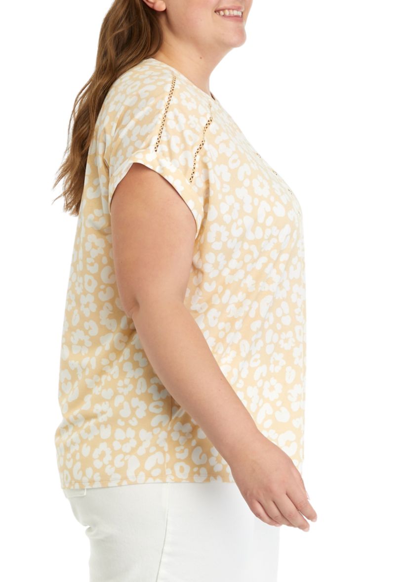Plus Size Printed Split Neck Top