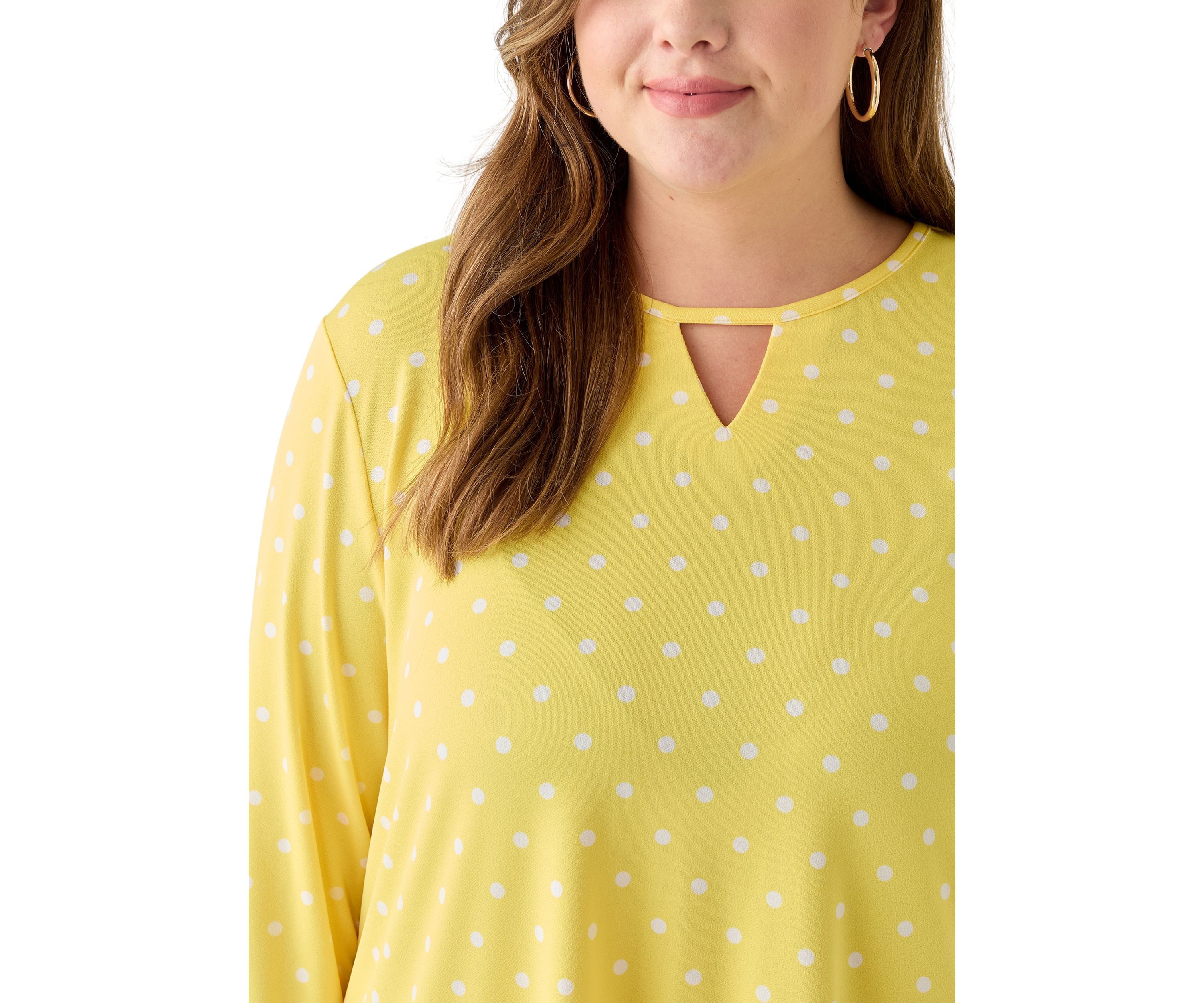 Plus Size 3/4 Sleeve Sharkbite Hem Tunic