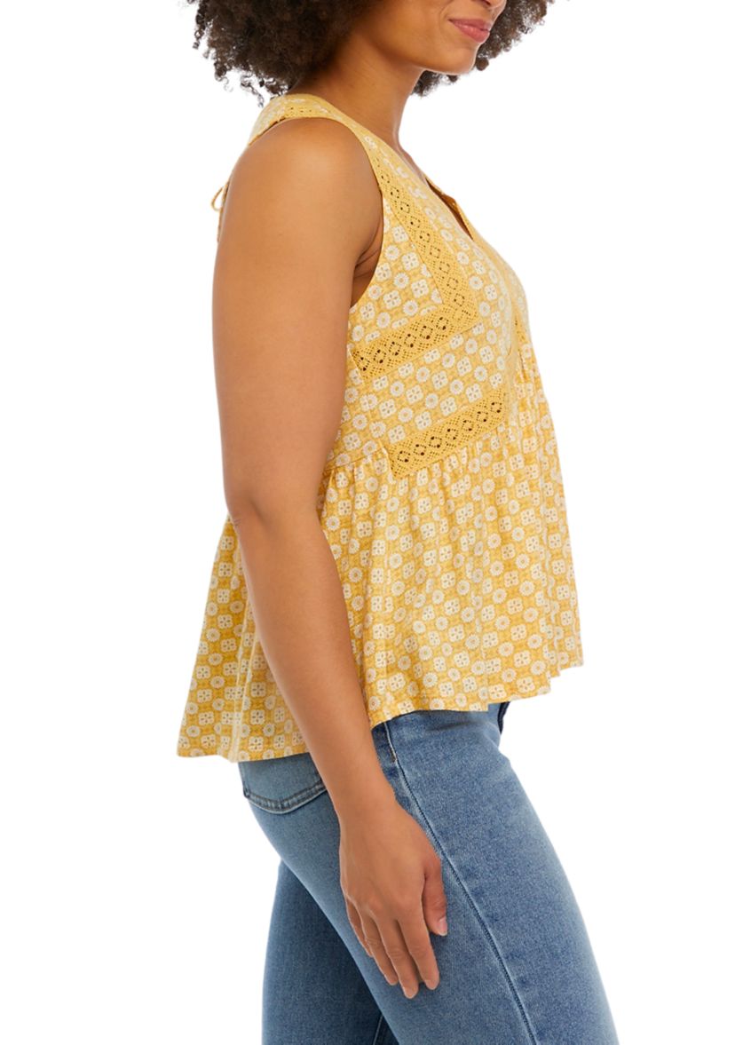 Juniors Printed V-Neck Top