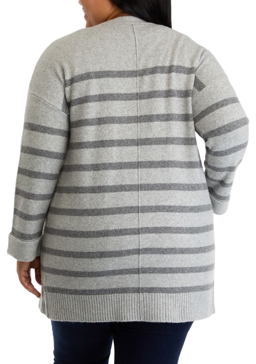 Plus Size Front Pocket Cardigan 