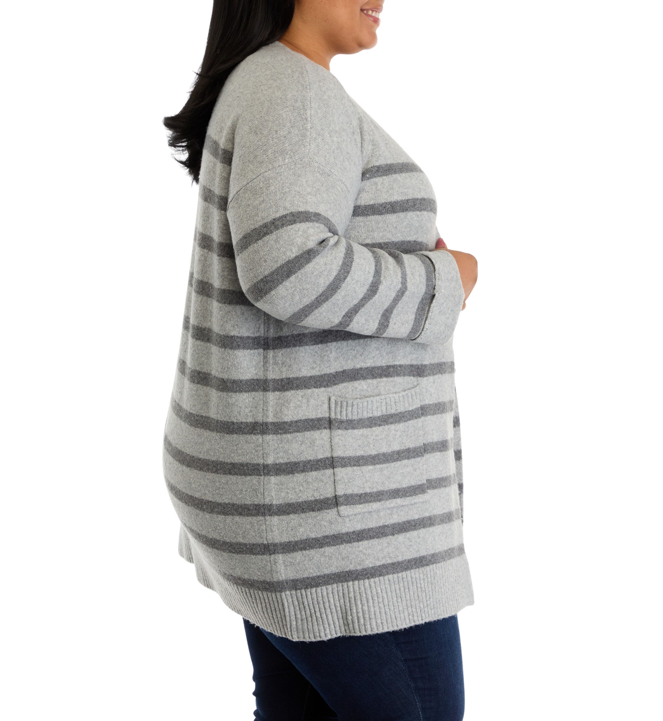 Plus Size Front Pocket Cardigan 