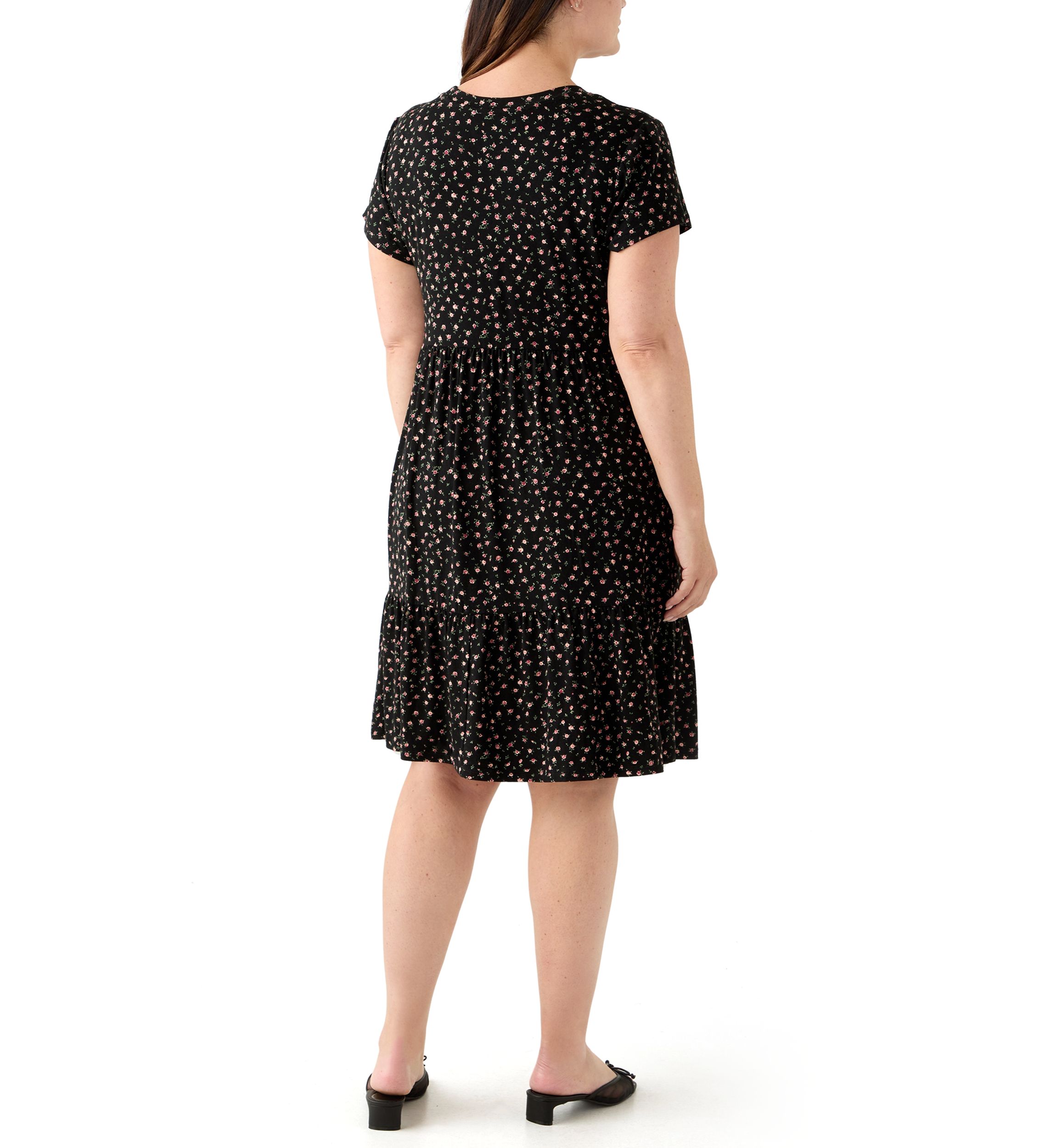 Plus Size Short Sleeve Tiered Floral Dress