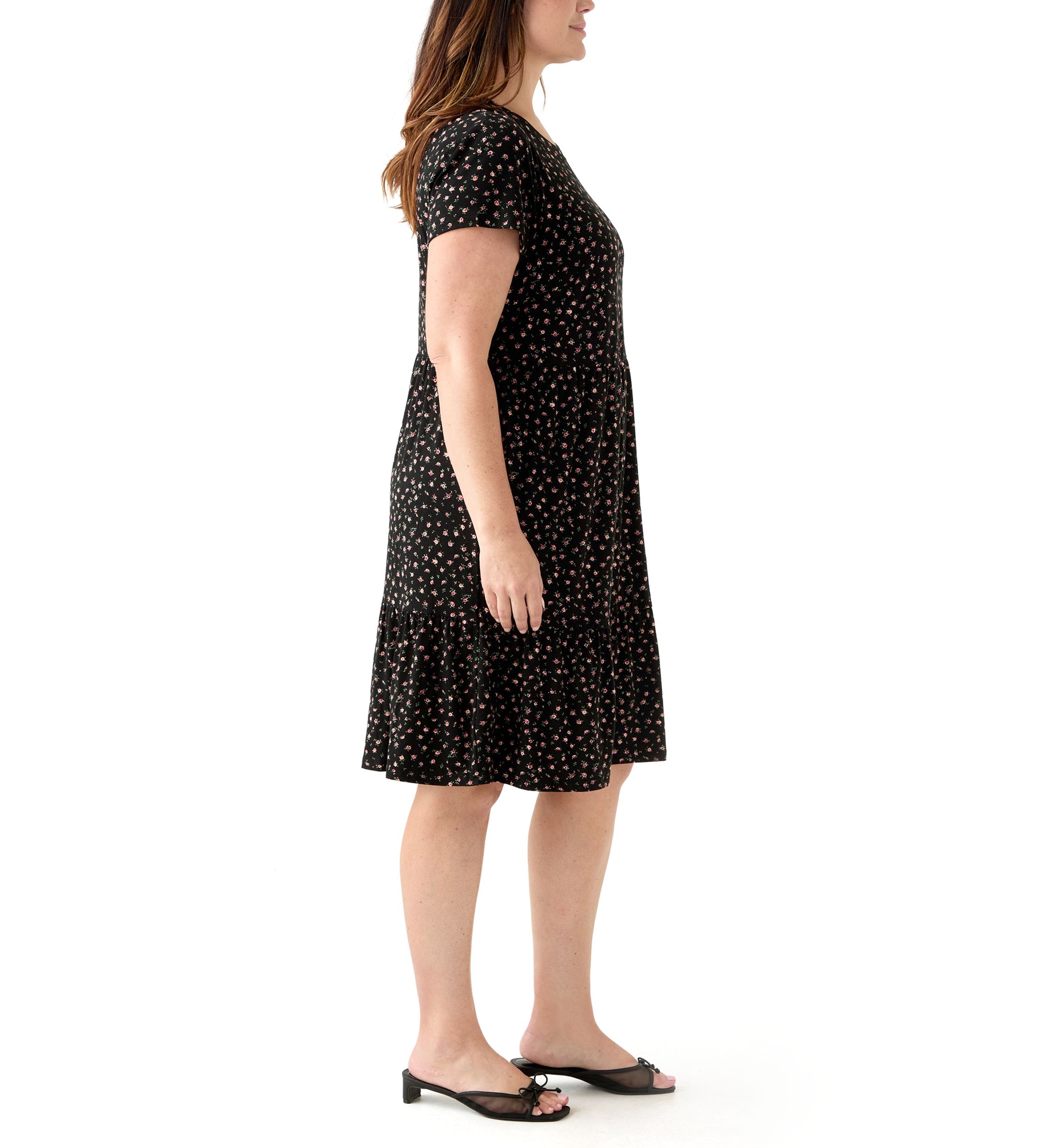 Plus Size Short Sleeve Tiered Floral Dress
