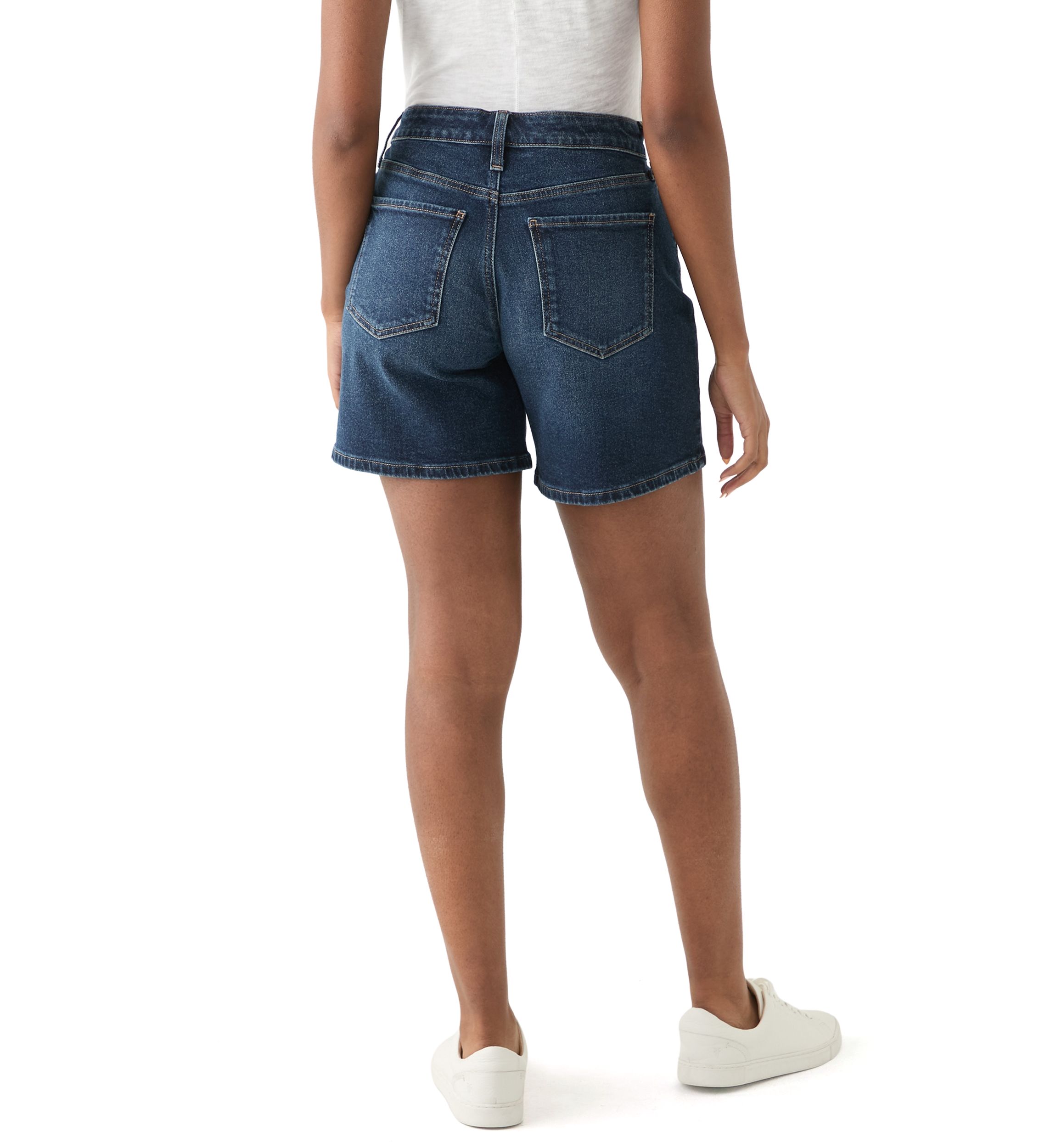 Womens Mid Rise 7" Relaxed Boyfriend Shorts