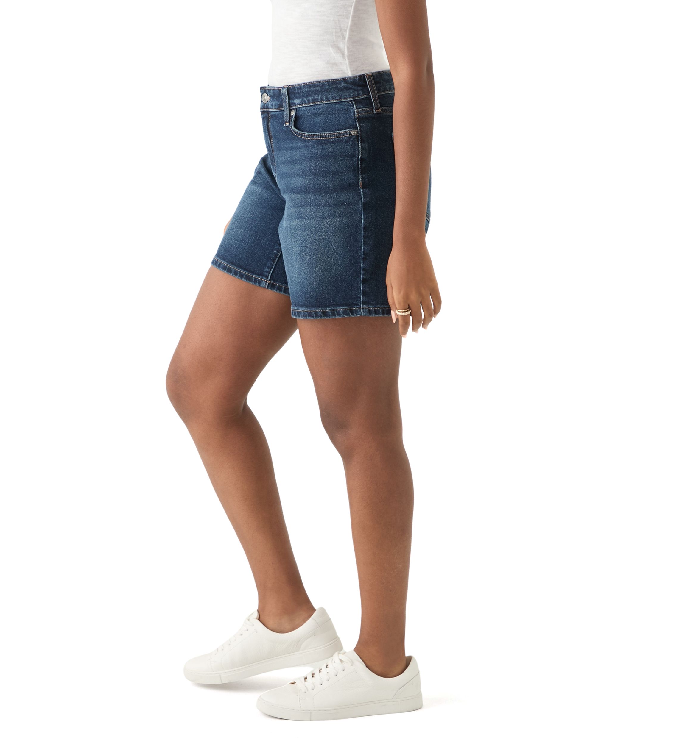 Womens Mid Rise 7" Relaxed Boyfriend Shorts