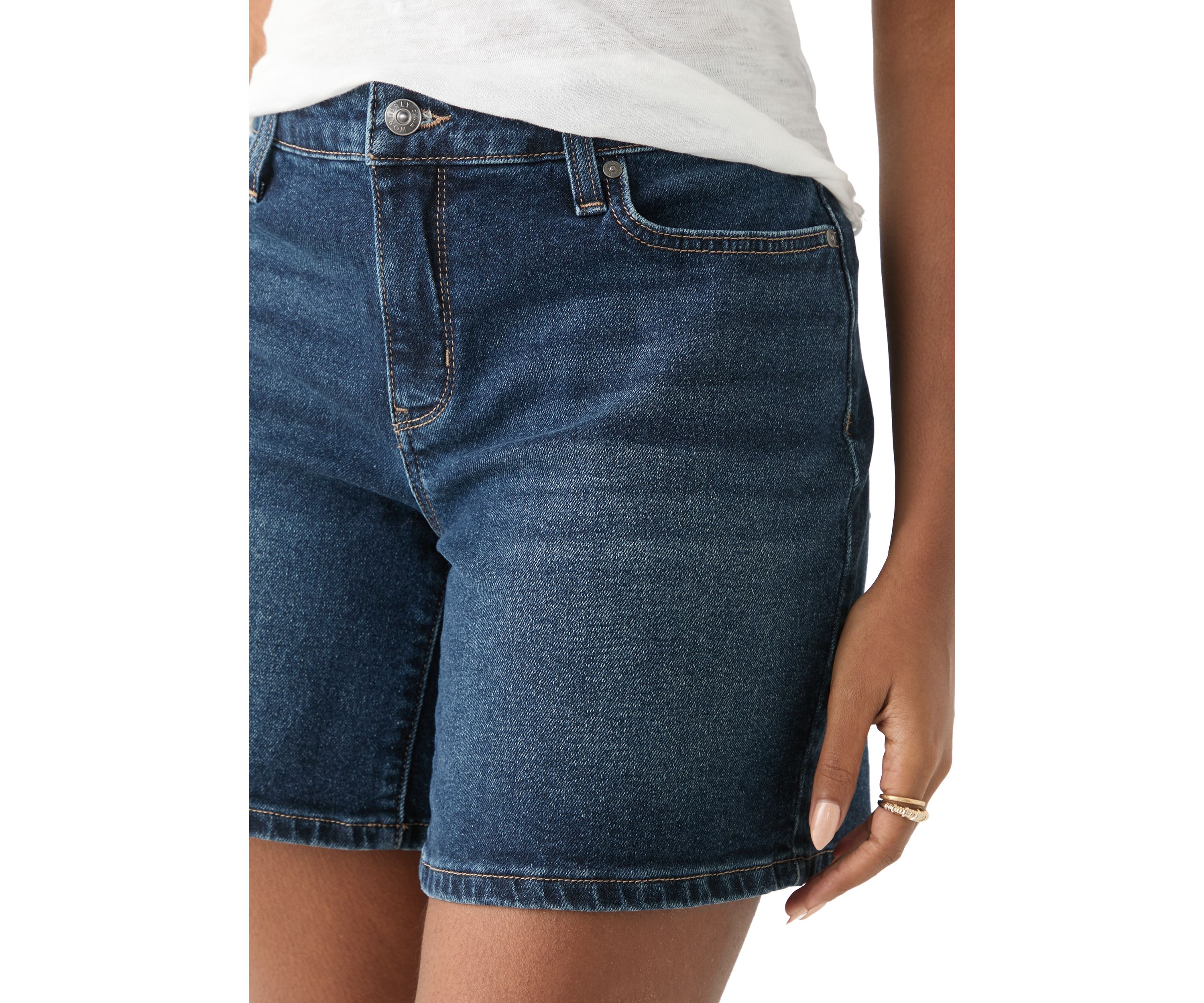 Womens Mid Rise 7" Relaxed Boyfriend Shorts