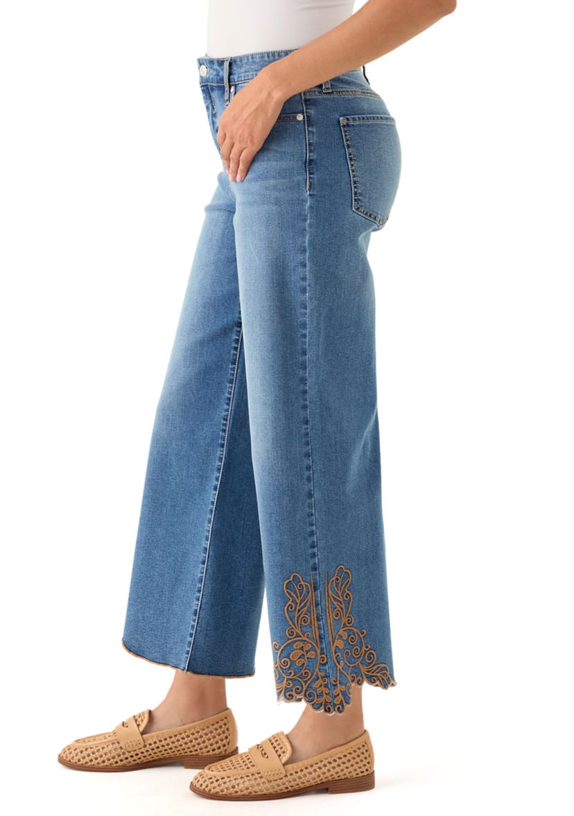 Womens Mid-Rise Embroidered Wide Leg Jeans 