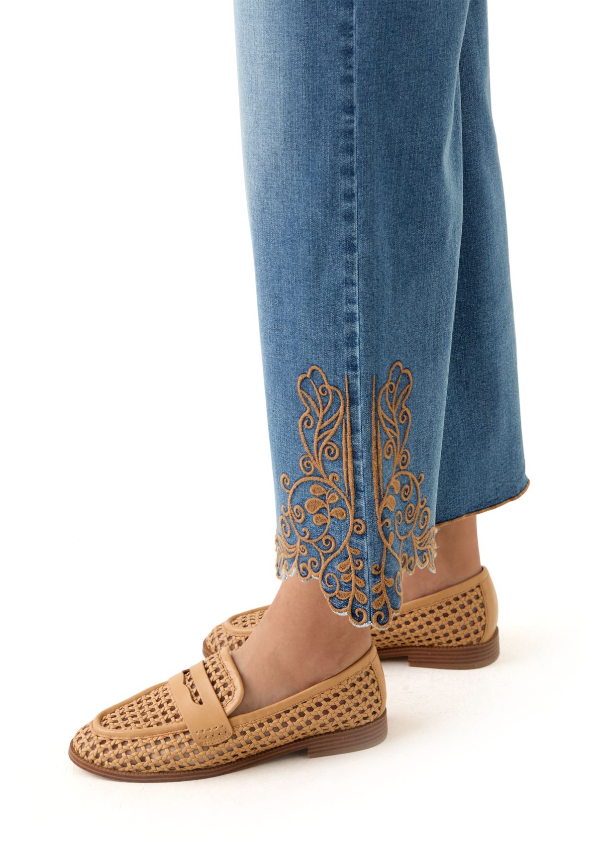 Womens Mid-Rise Embroidered Wide Leg Jeans 