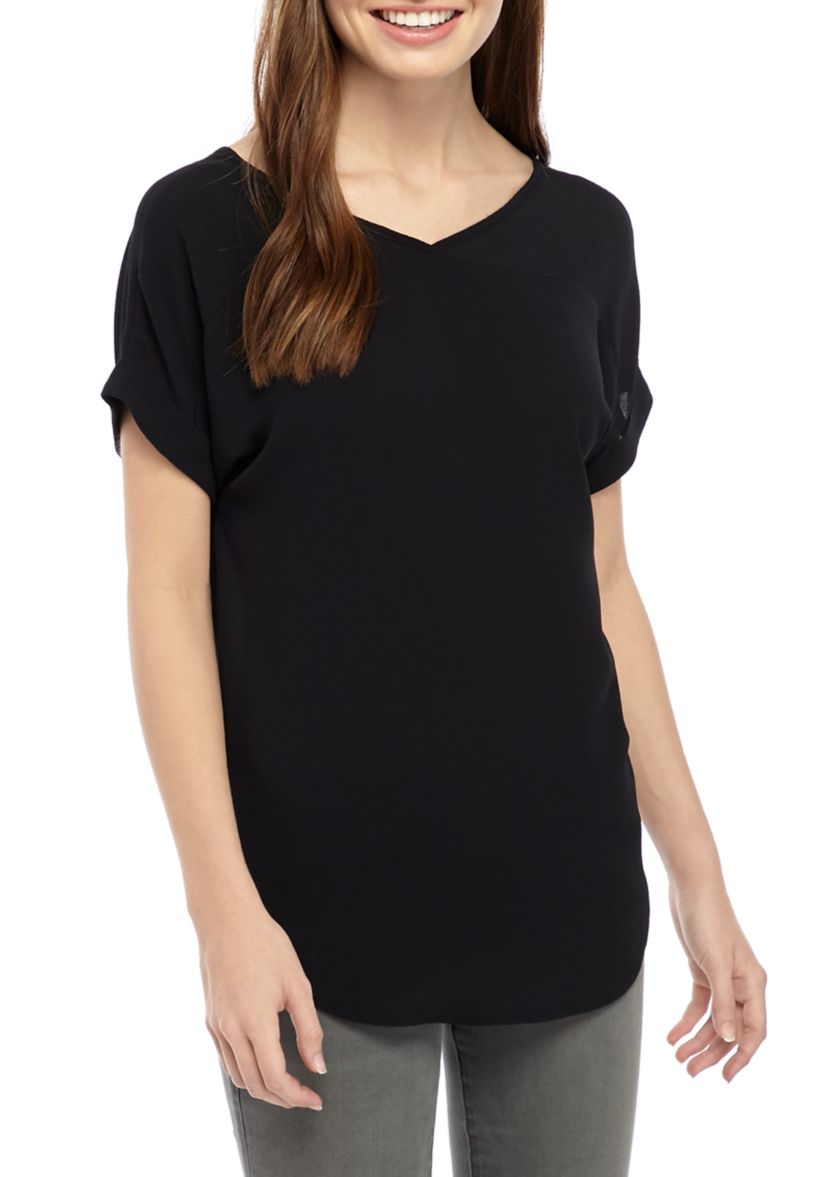 Juniors Short Sleeve Woven V Neck Blouse