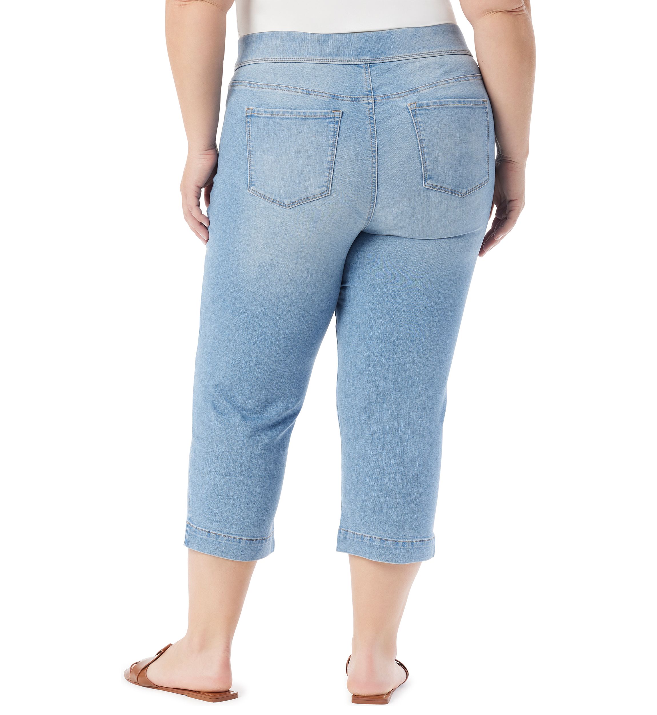 Plus Size Amanda Pull On Capri Pants 