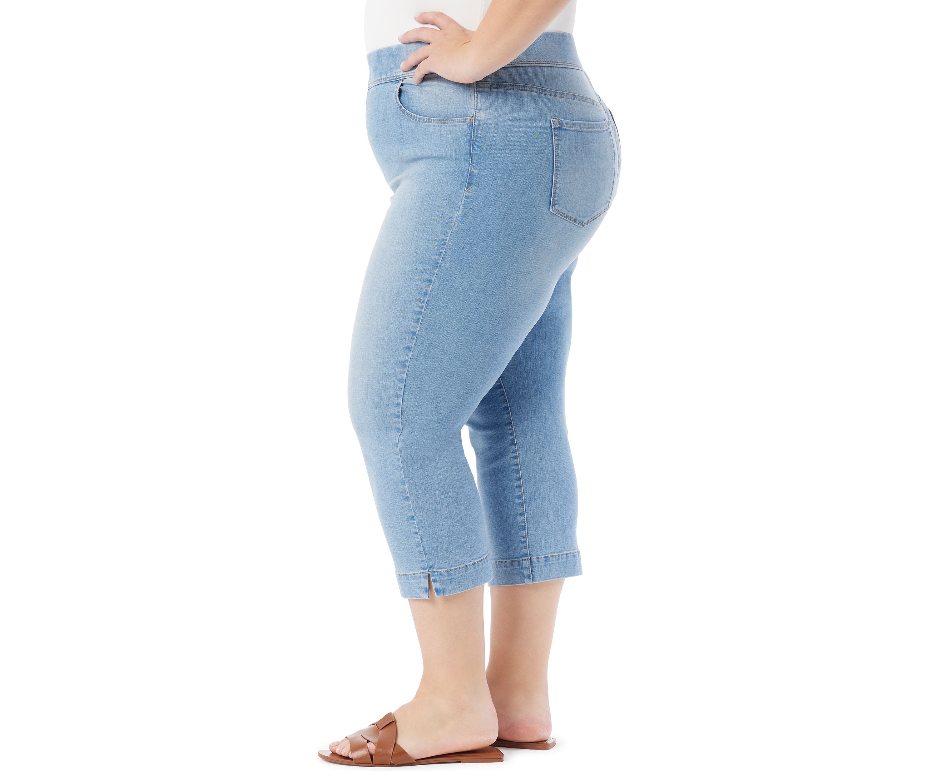 Plus Size Amanda Pull On Capri Pants 