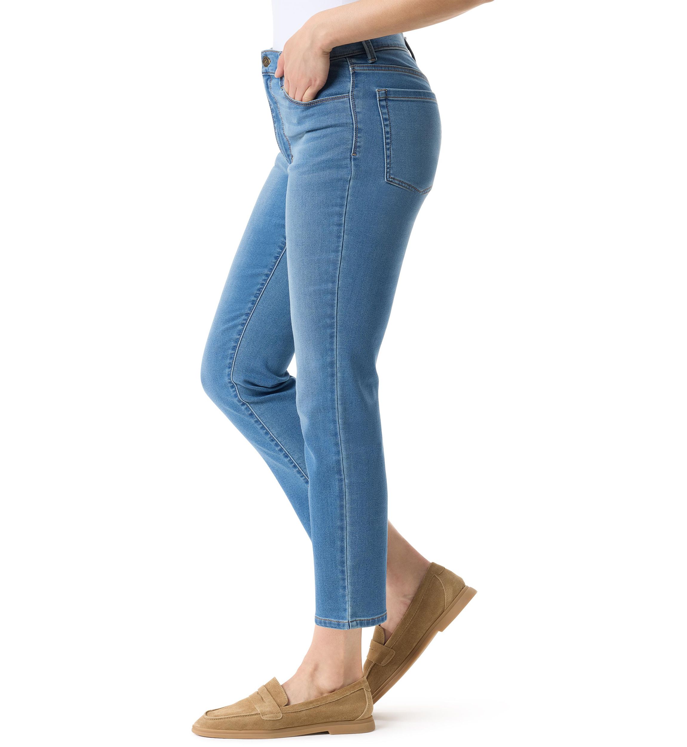 Womens Cali 5 Pocket Straight Ankle Knit Jeans