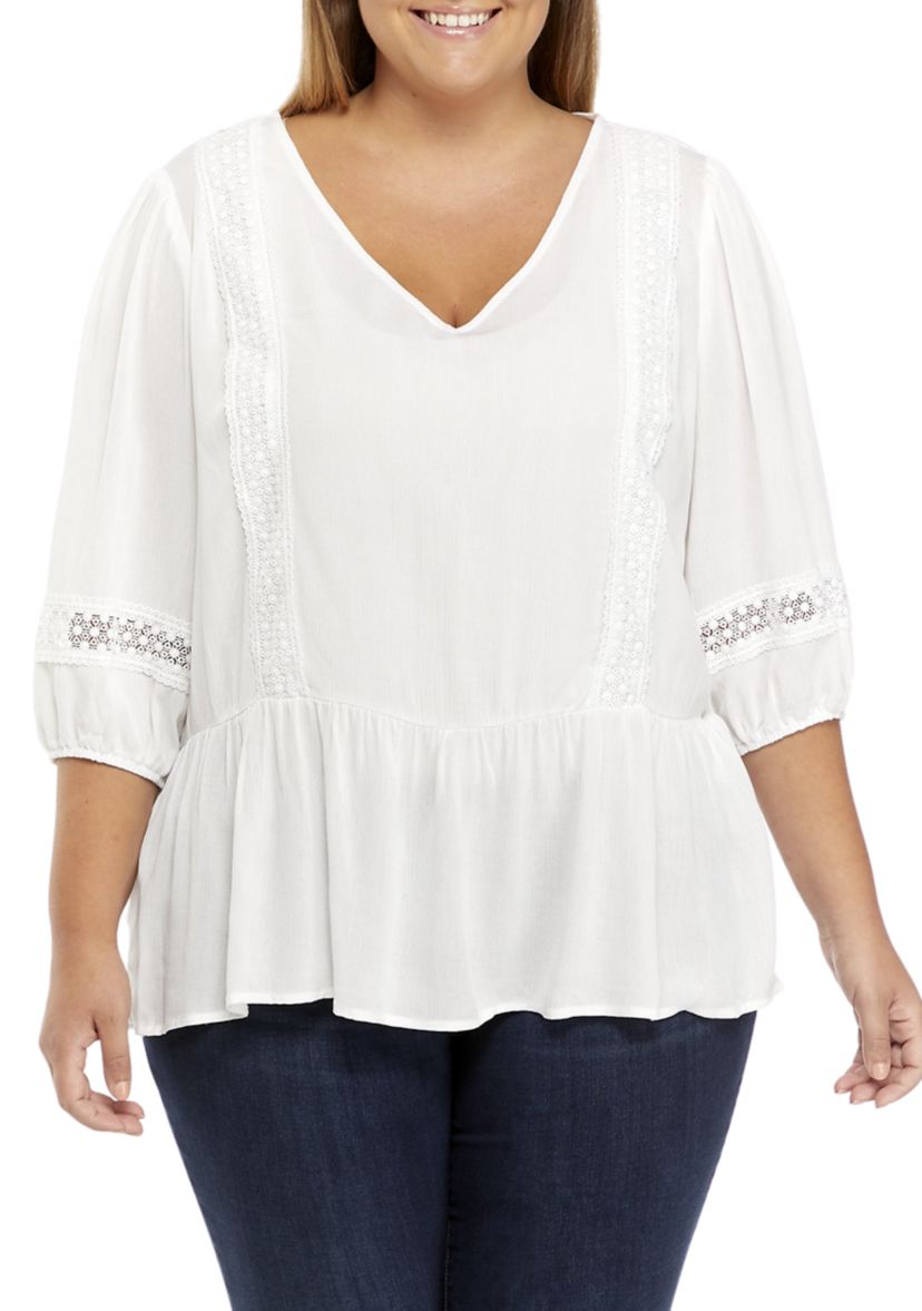 Plus Size 3/4 Sleeve Crochet Inset Top 