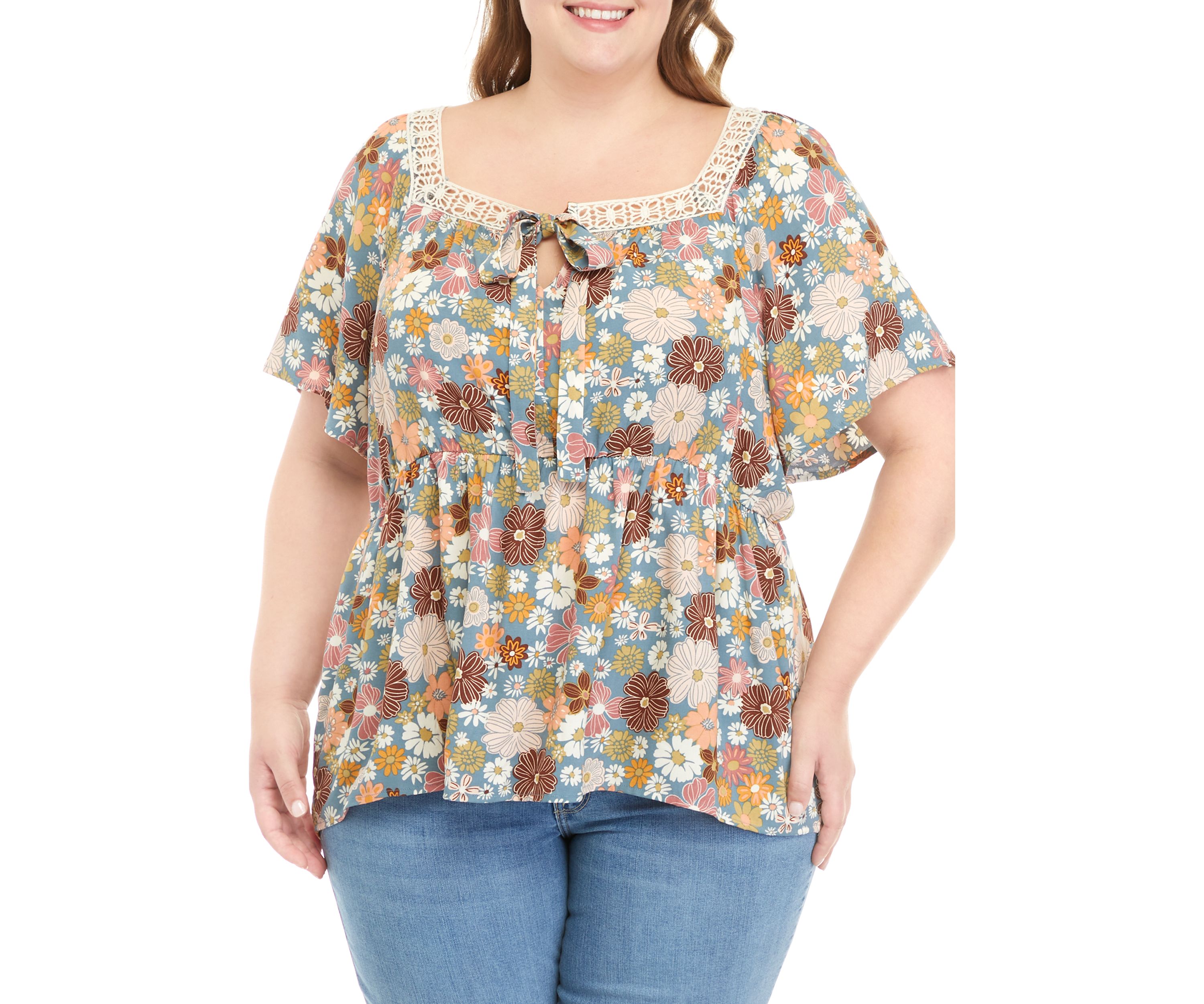 Plus Size Flutter Sleeve Floral Top 