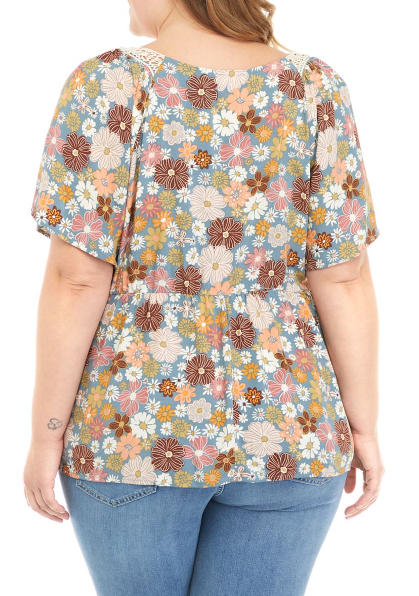 Plus Size Flutter Sleeve Floral Top 