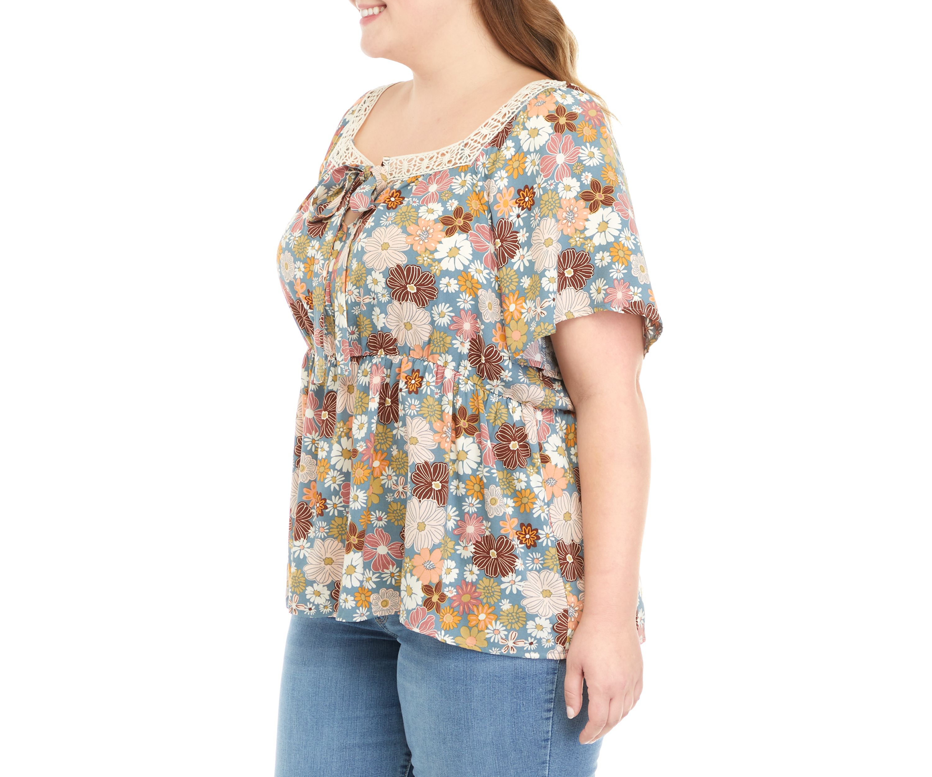 Plus Size Flutter Sleeve Floral Top 