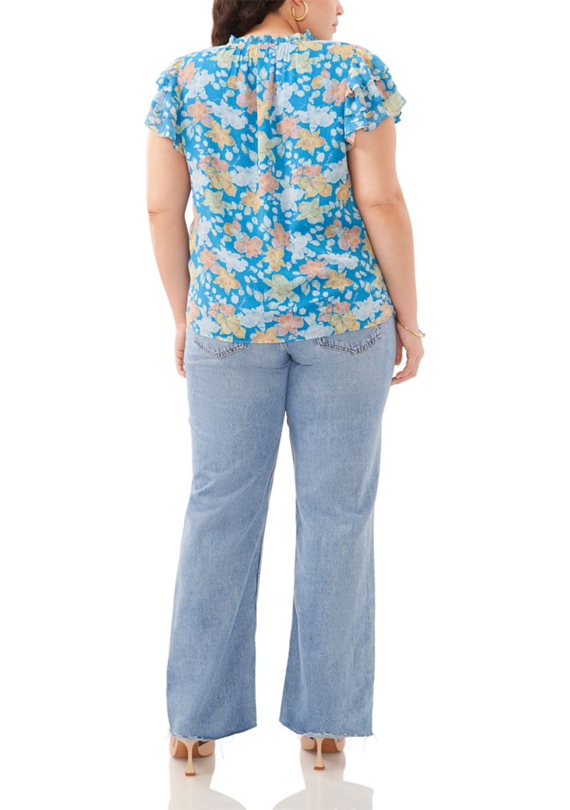 Plus Size Short Sleeve V-Neck Top