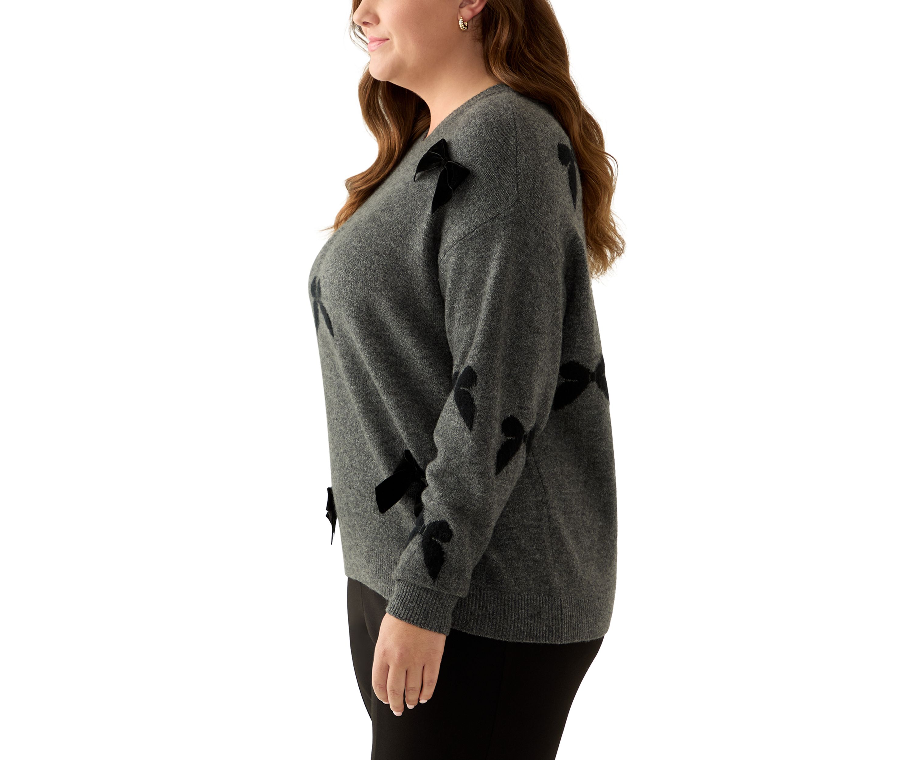 Plus Size Long Sleeve 3D Bow Applique Sweater 