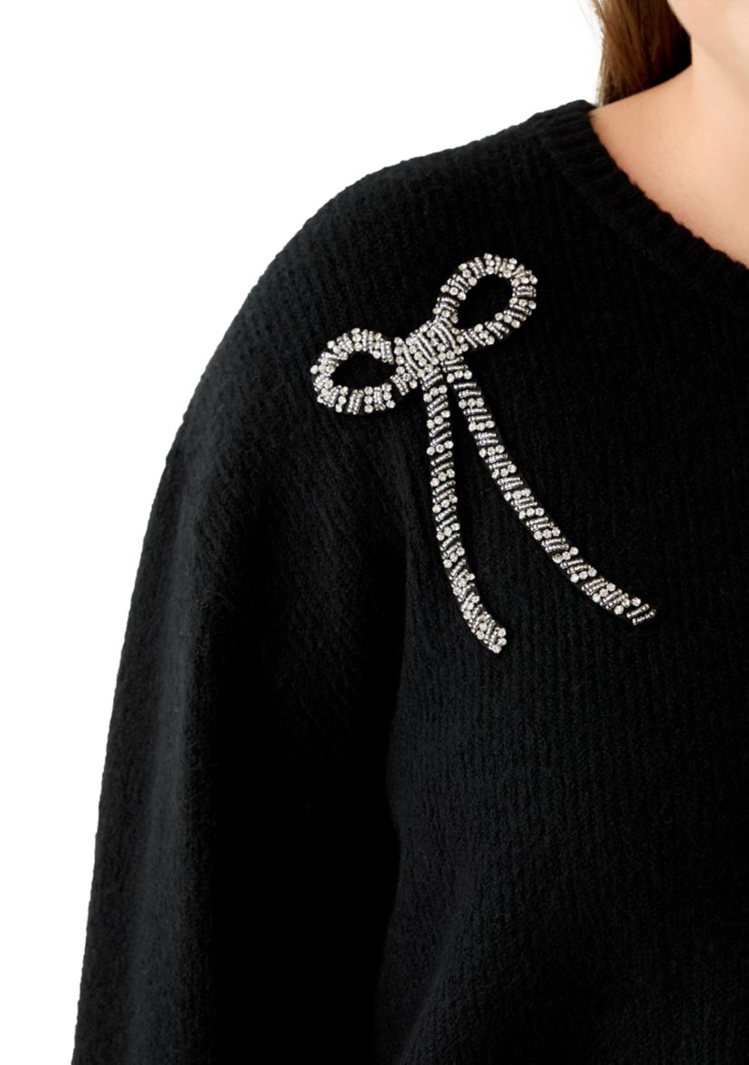Plus Size Bow Applique Sweater