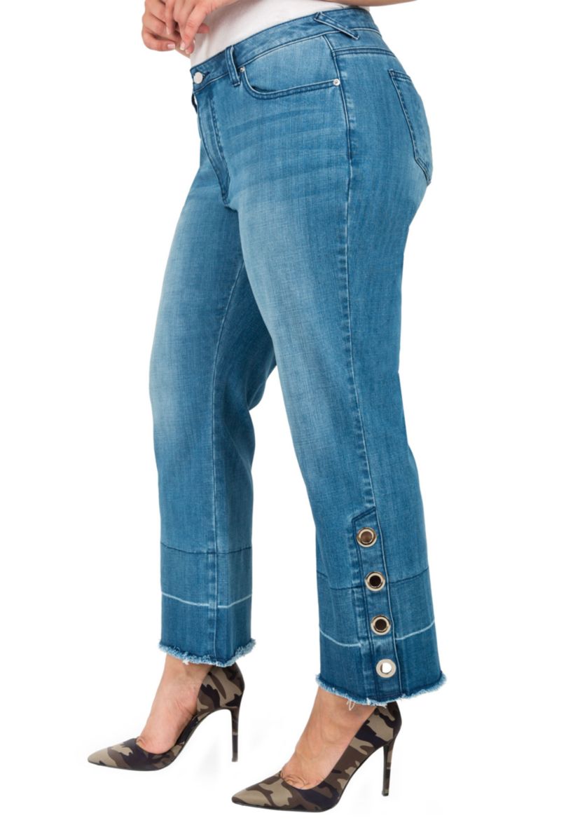 Plus Size Light Wash Crop Jeans