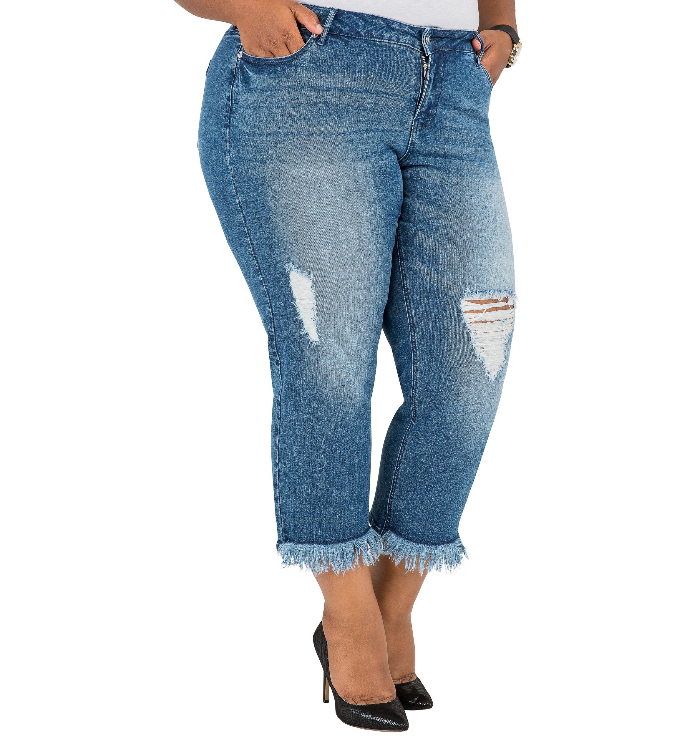 Cropped Frayed Boyfriend Jeans