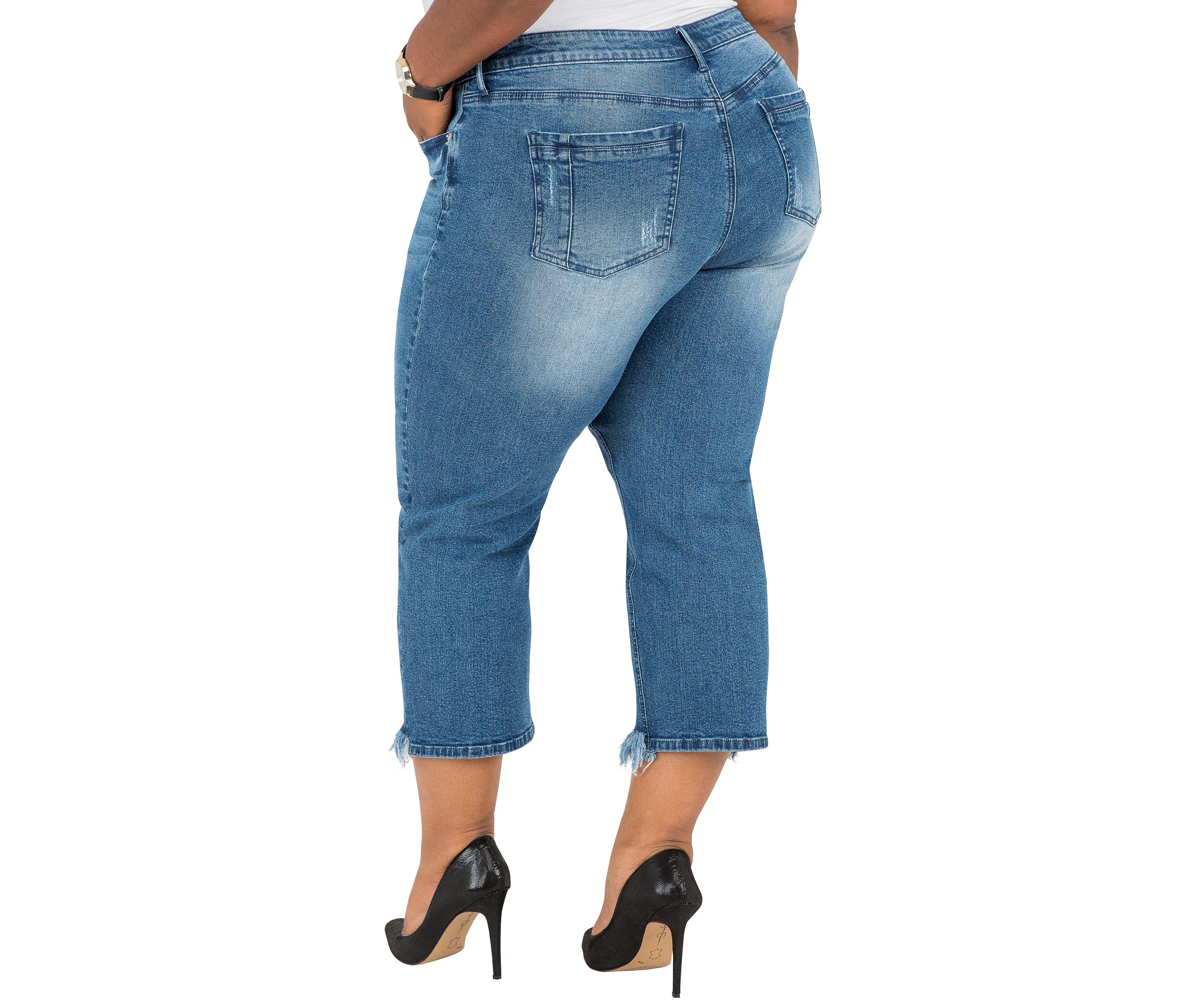 Cropped Frayed Boyfriend Jeans