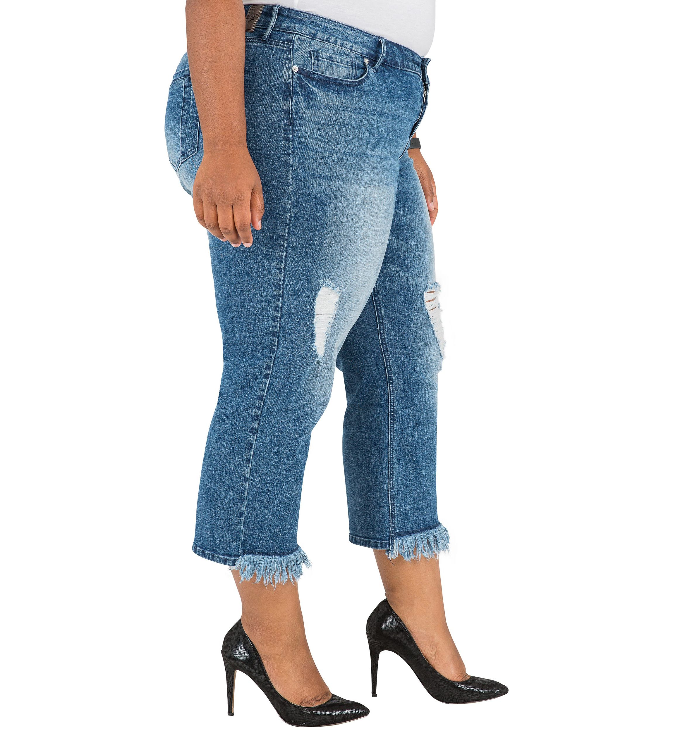 Cropped Frayed Boyfriend Jeans