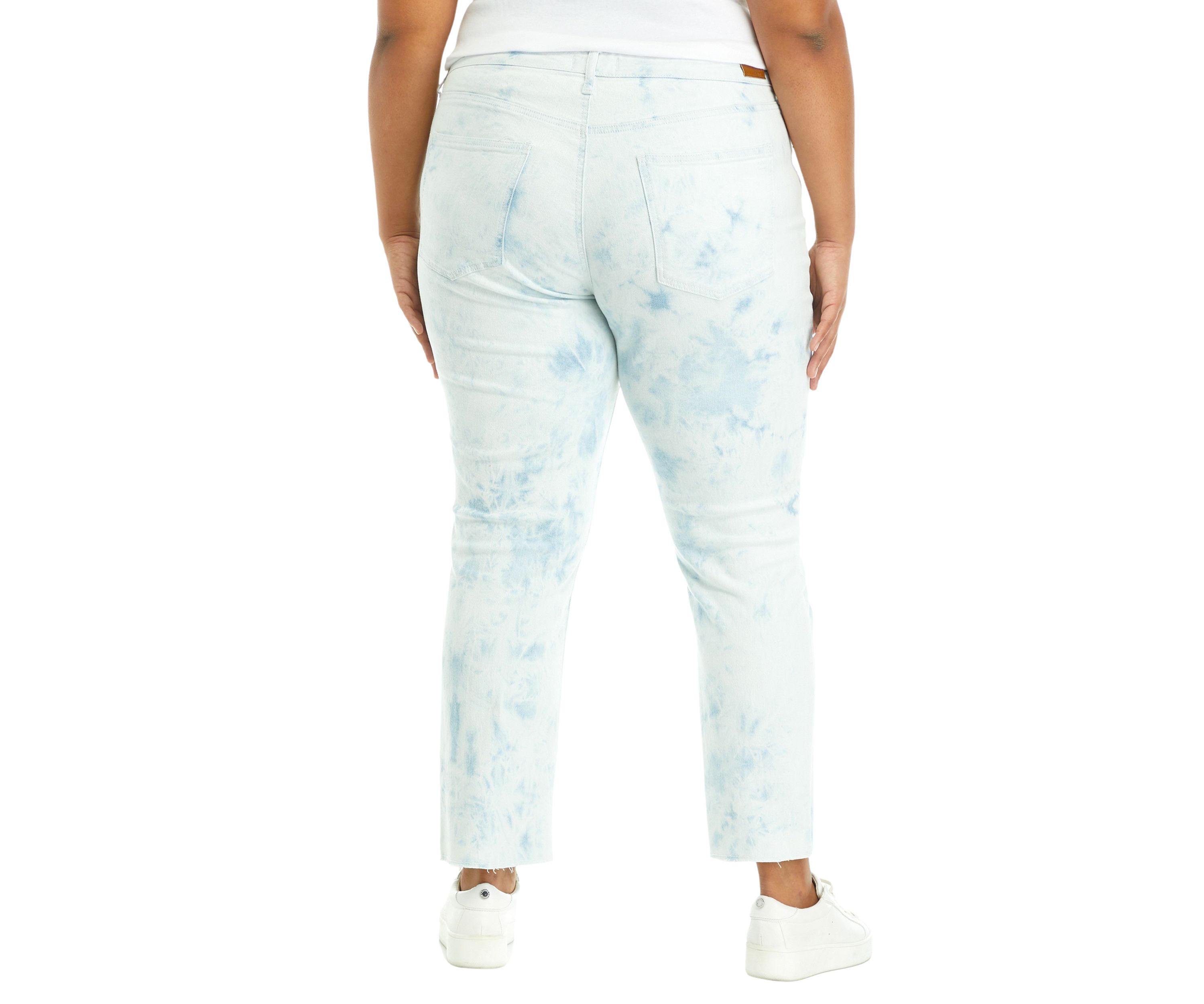 Plus Size High Rise Vintage Straight Jeans 