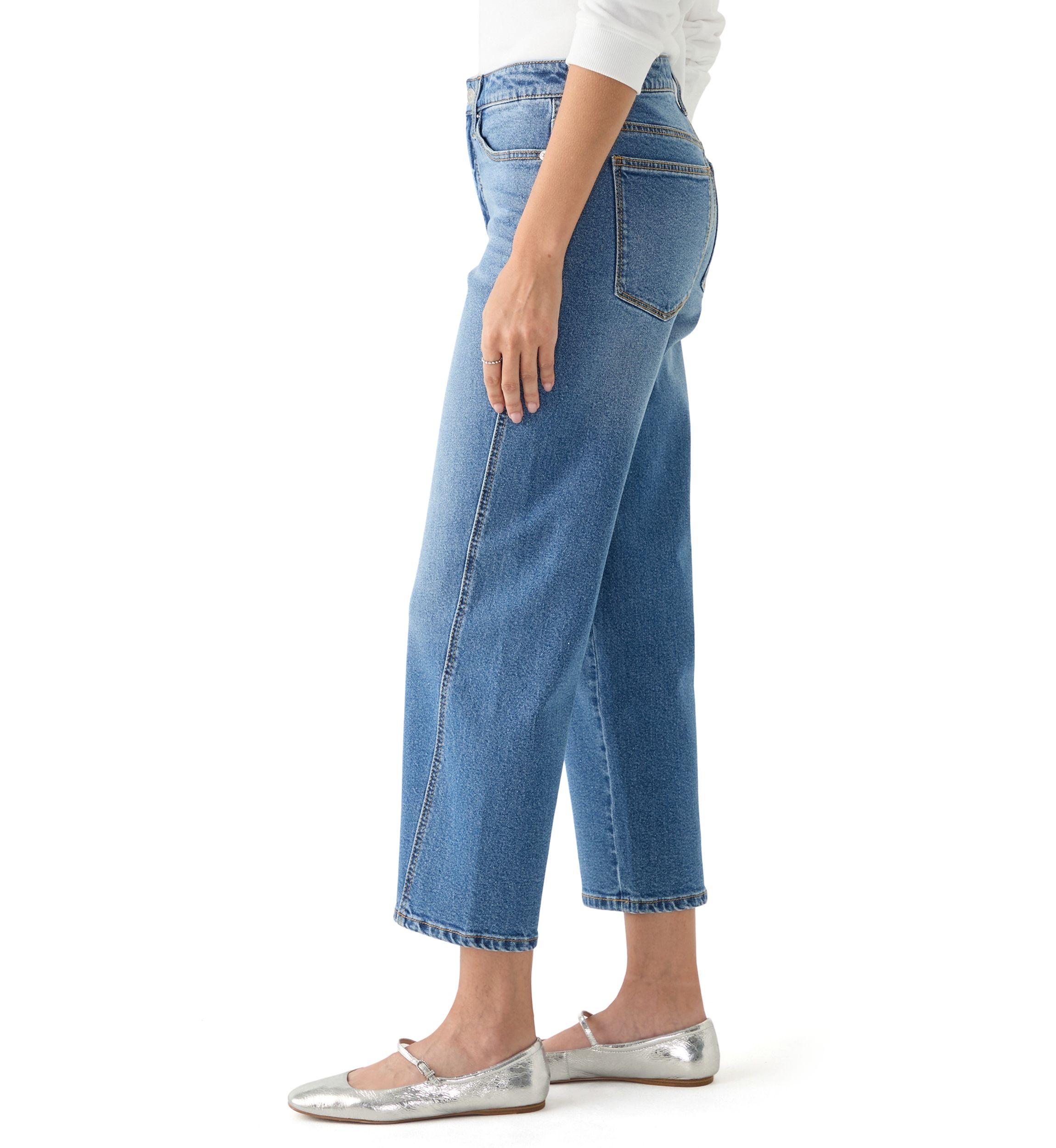 Womens Straight Relaxed Jeans