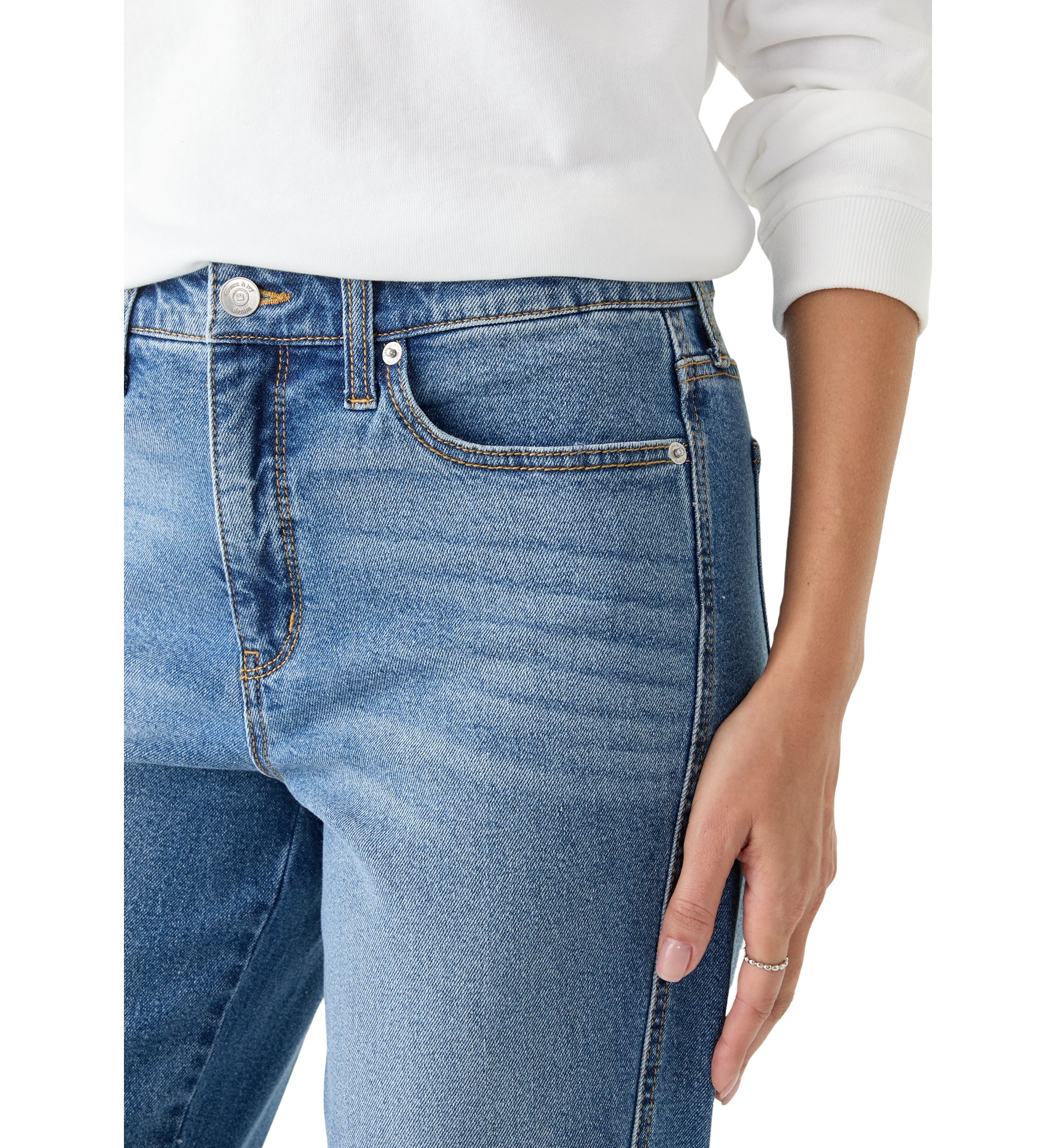 Womens Straight Relaxed Jeans