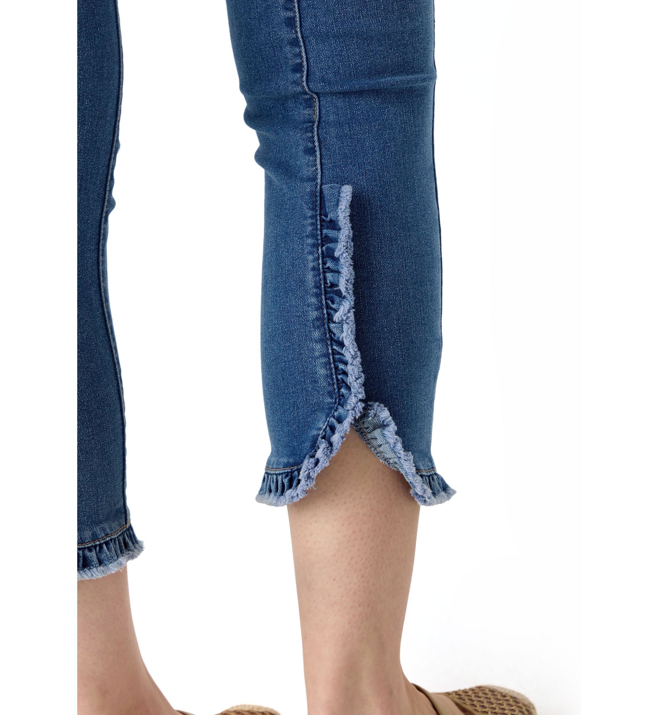 Petite Ruffle Back Cropped Jeans