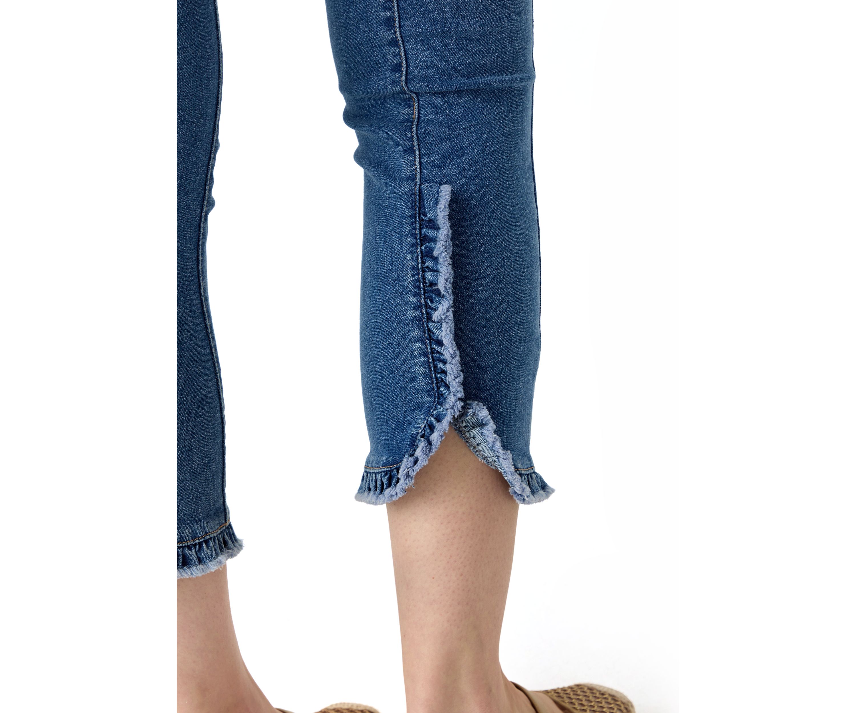 Petite Ruffle Back Cropped Jeans