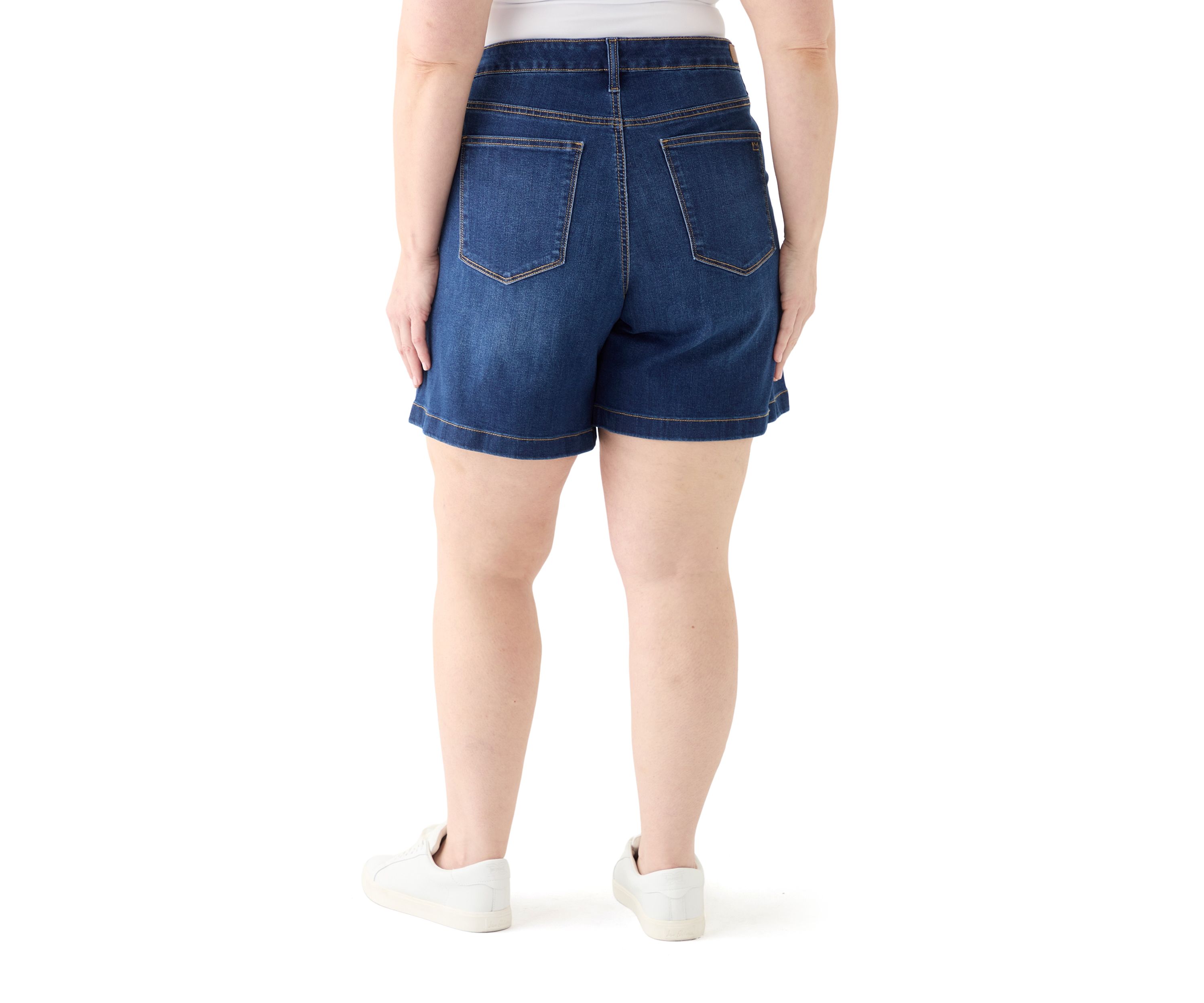 Plus Size High Rise 7" Relaxed Shorts