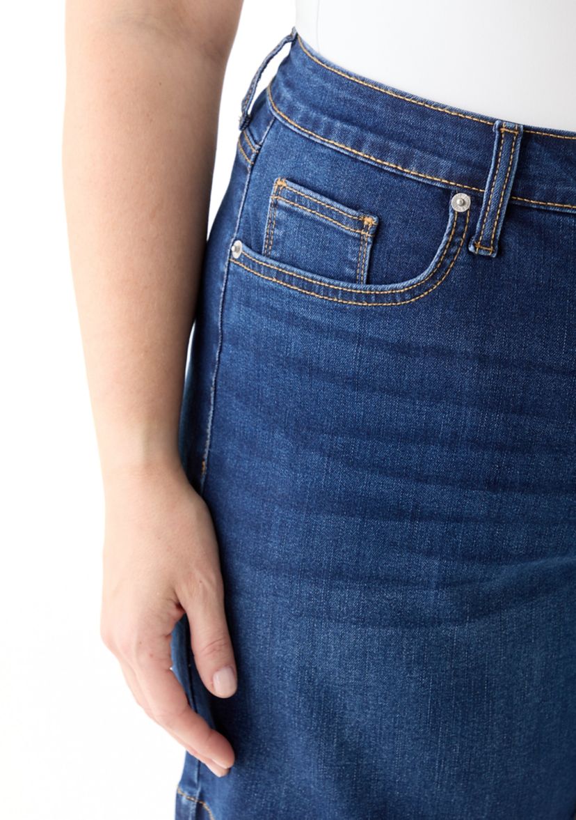 Plus Size High Rise 7" Relaxed Shorts