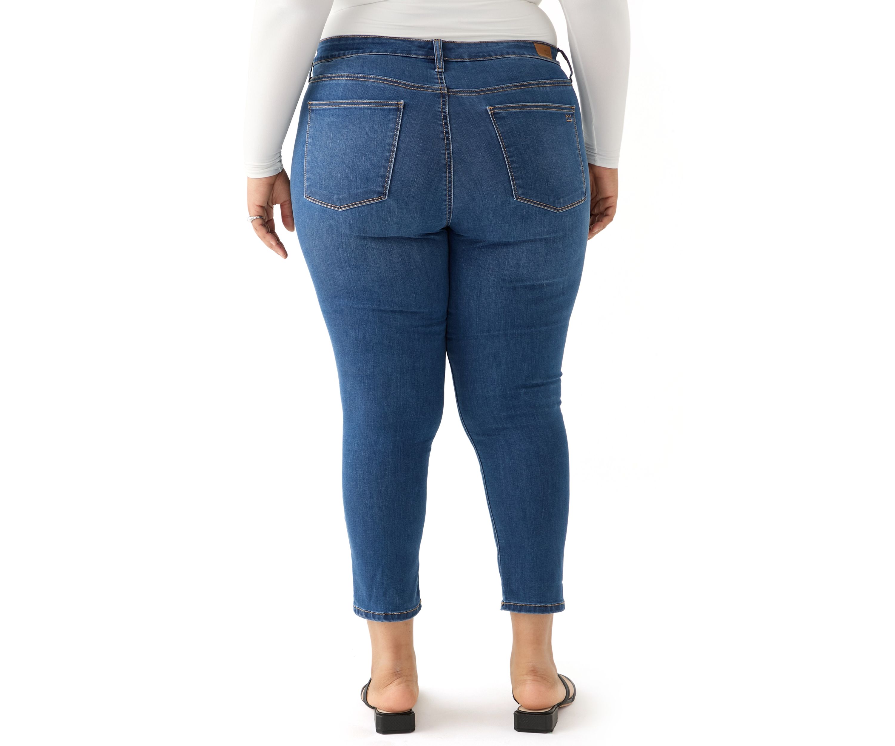 Plus Size Roll Cuff Cropped Pants