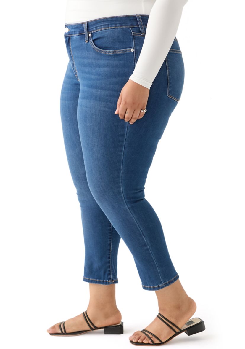 Plus Size Roll Cuff Cropped Pants