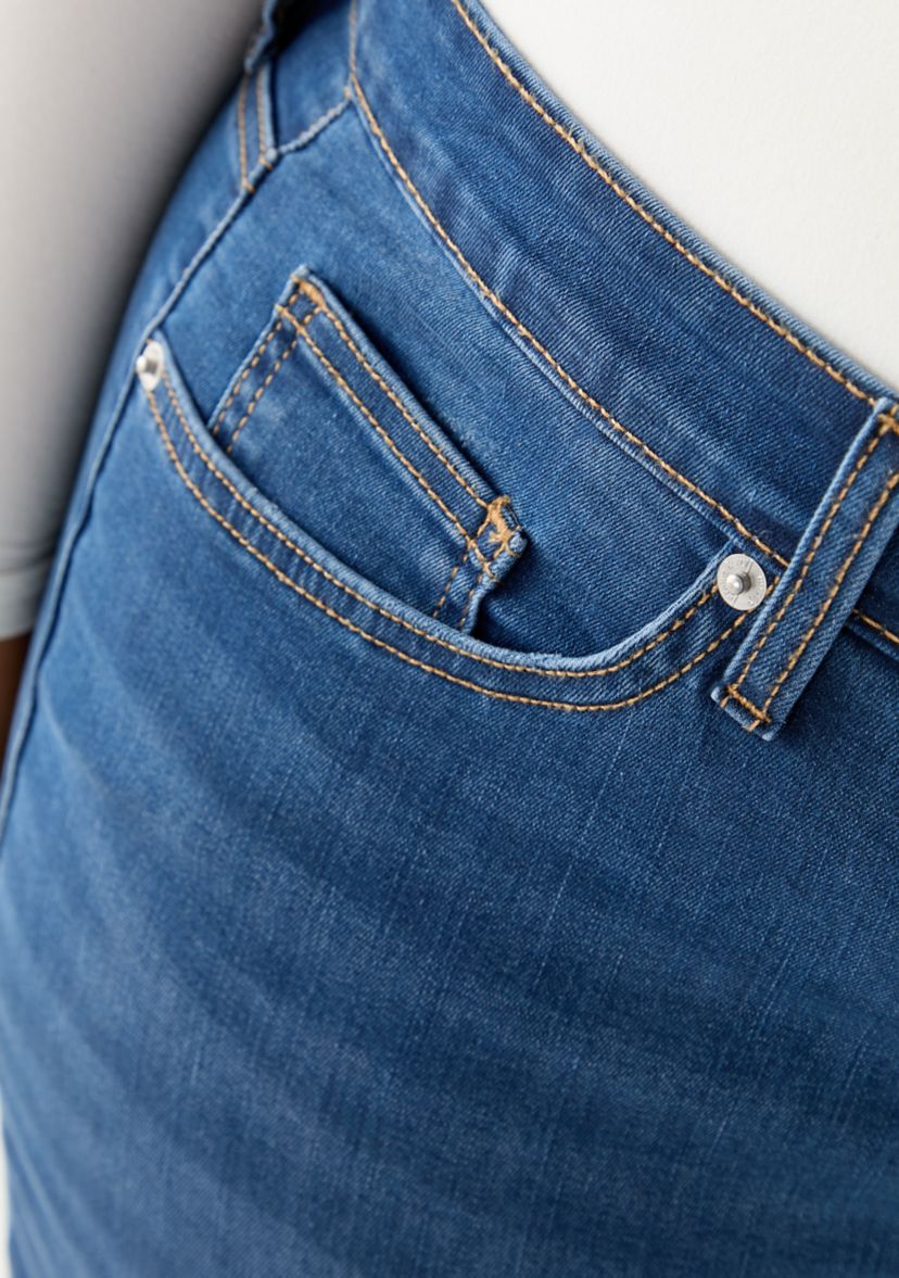 Plus Size Roll Cuff Cropped Pants